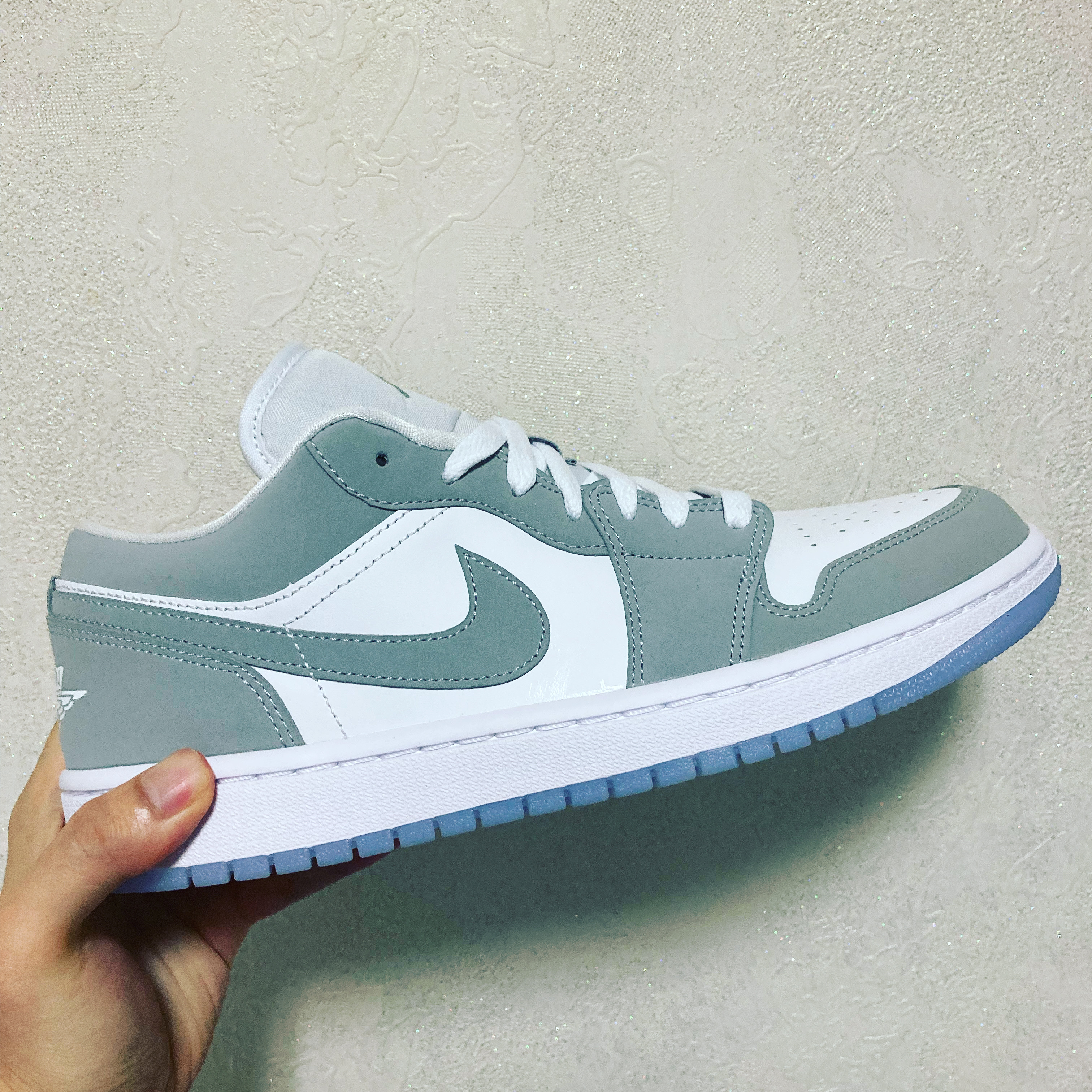(W) Jordan 1 Low White Wolf Grey 착용 스타일