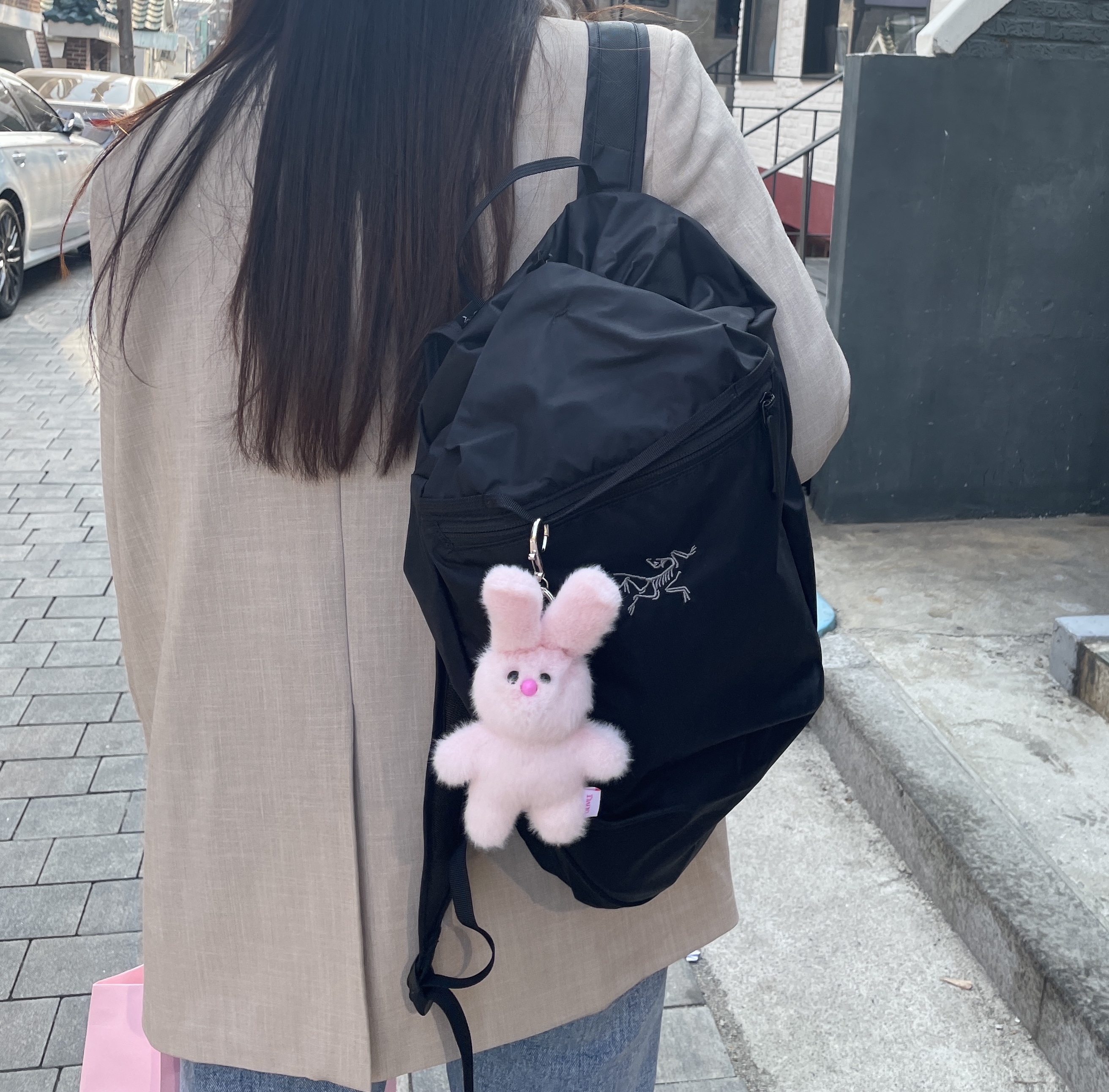 Arc'teryx Heliad 10 Backpack Black 착용 스타일