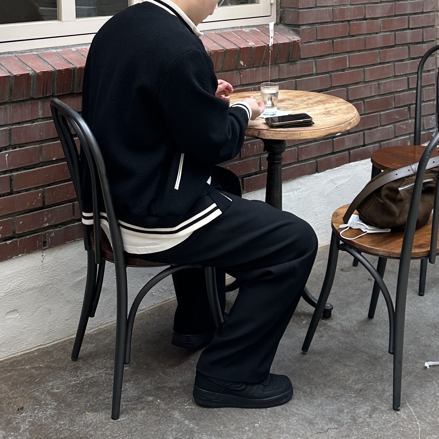 Nike x Stussy Air Force 1 Low Triple Black 착용 스타일