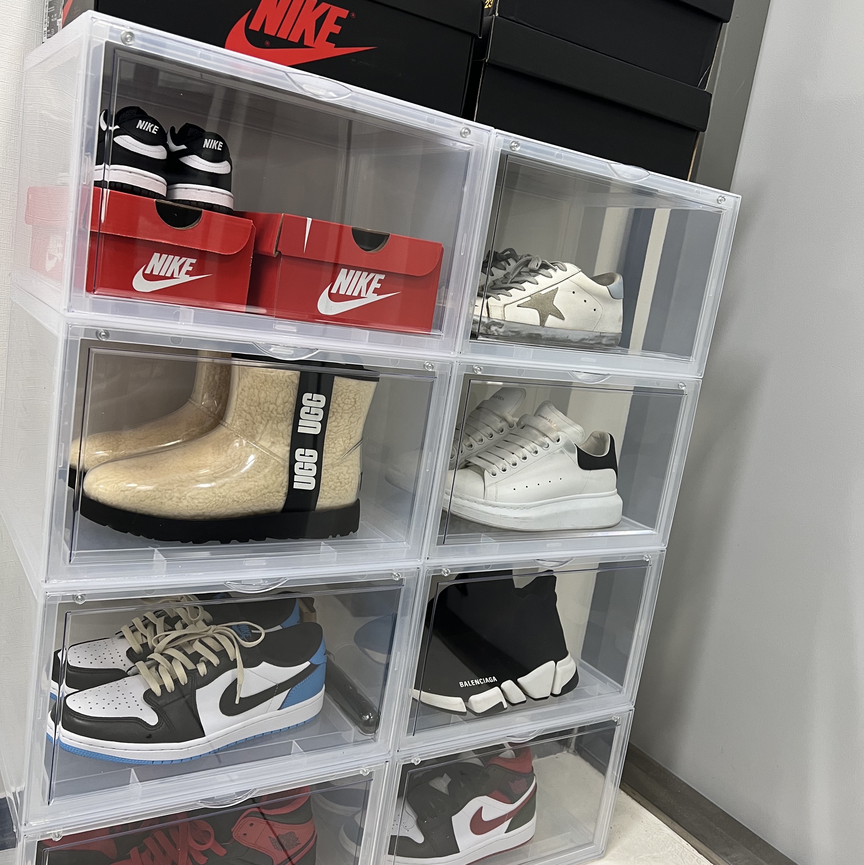 Jordan 1 Retro Low OG Black and Dark Powder Blue 착용 스타일