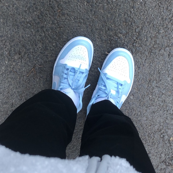 (W) Jordan 1 Low White Ice Blue 착용 스타일