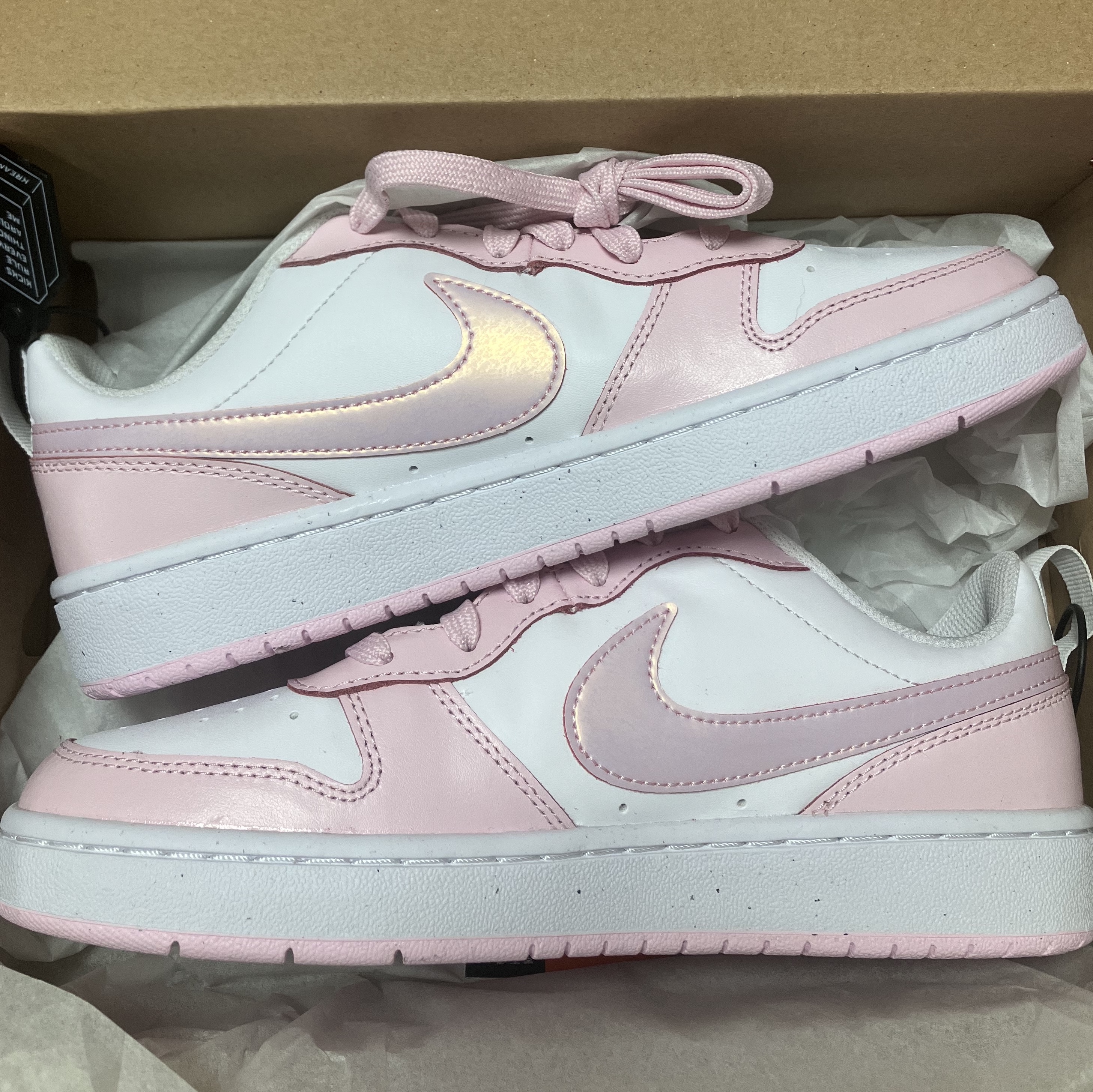(GS) Nike Court Borough 2 SE White Pink Foam 착용 스타일