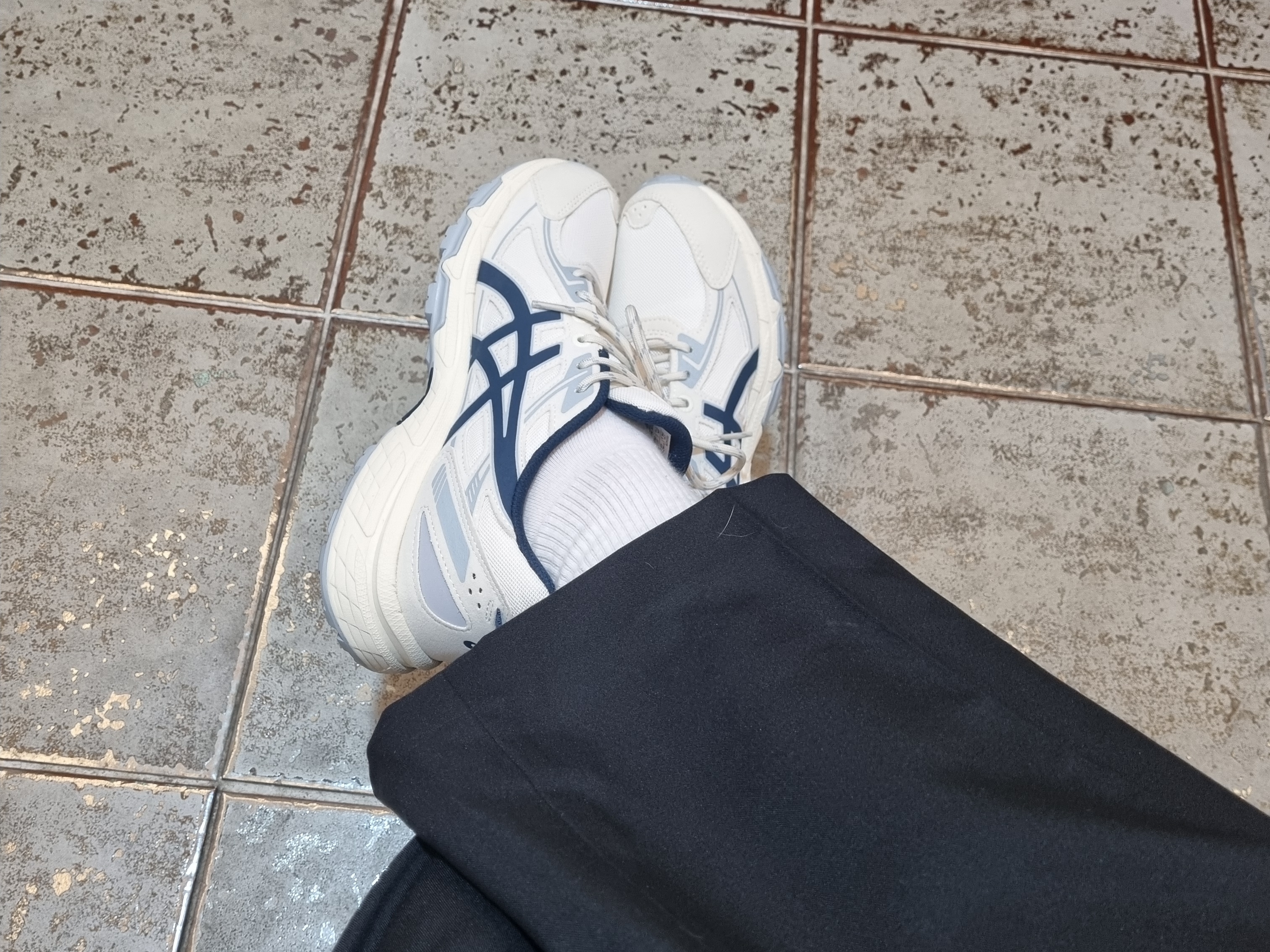 Asics Gel-Venture 6 SPS Birch French Blue 착용 스타일 - 2