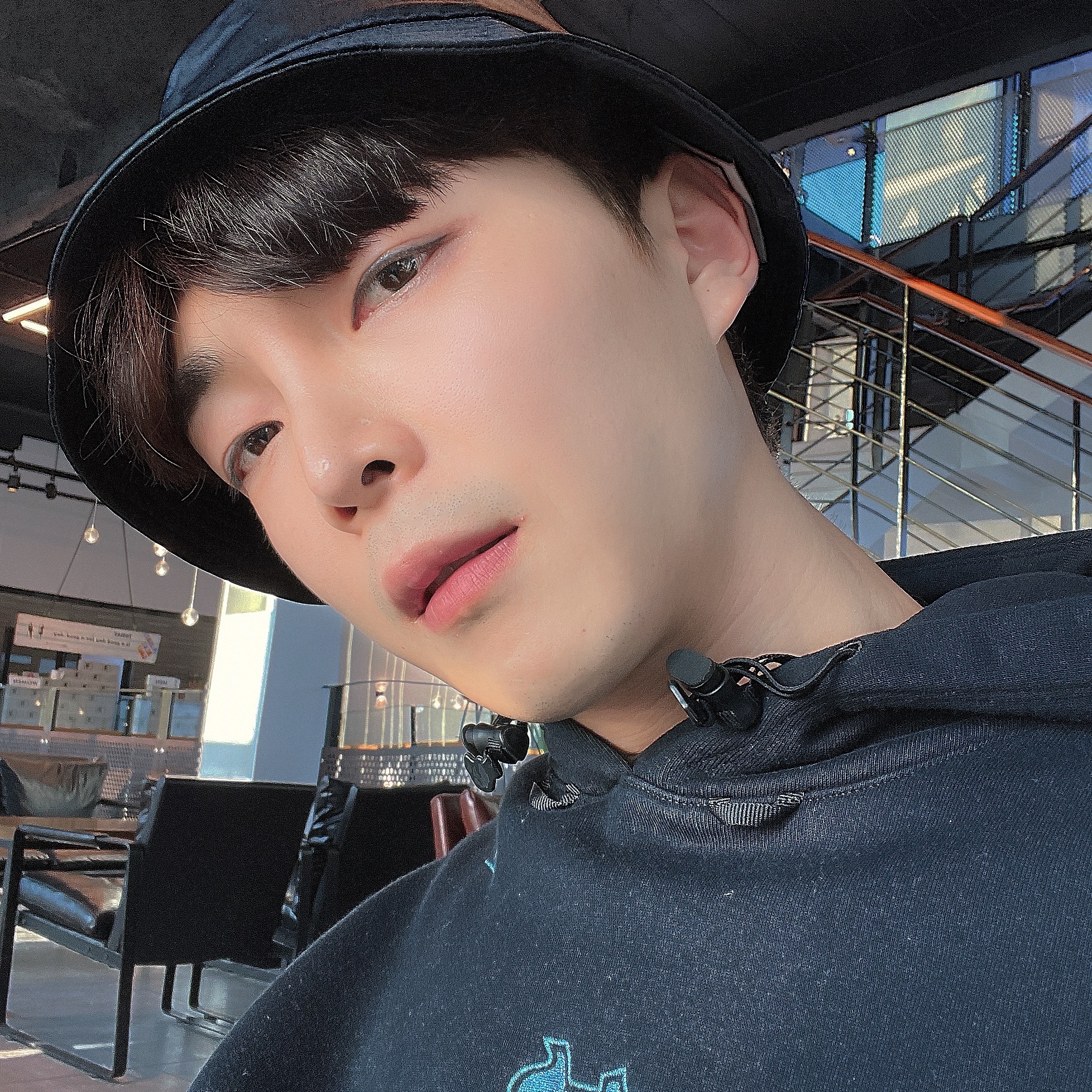 Nike x Off-White NRG Fleece Hoodie Black - Asia, Wooyoungmi Bucket Hat Black - 22FW 착용 스타일