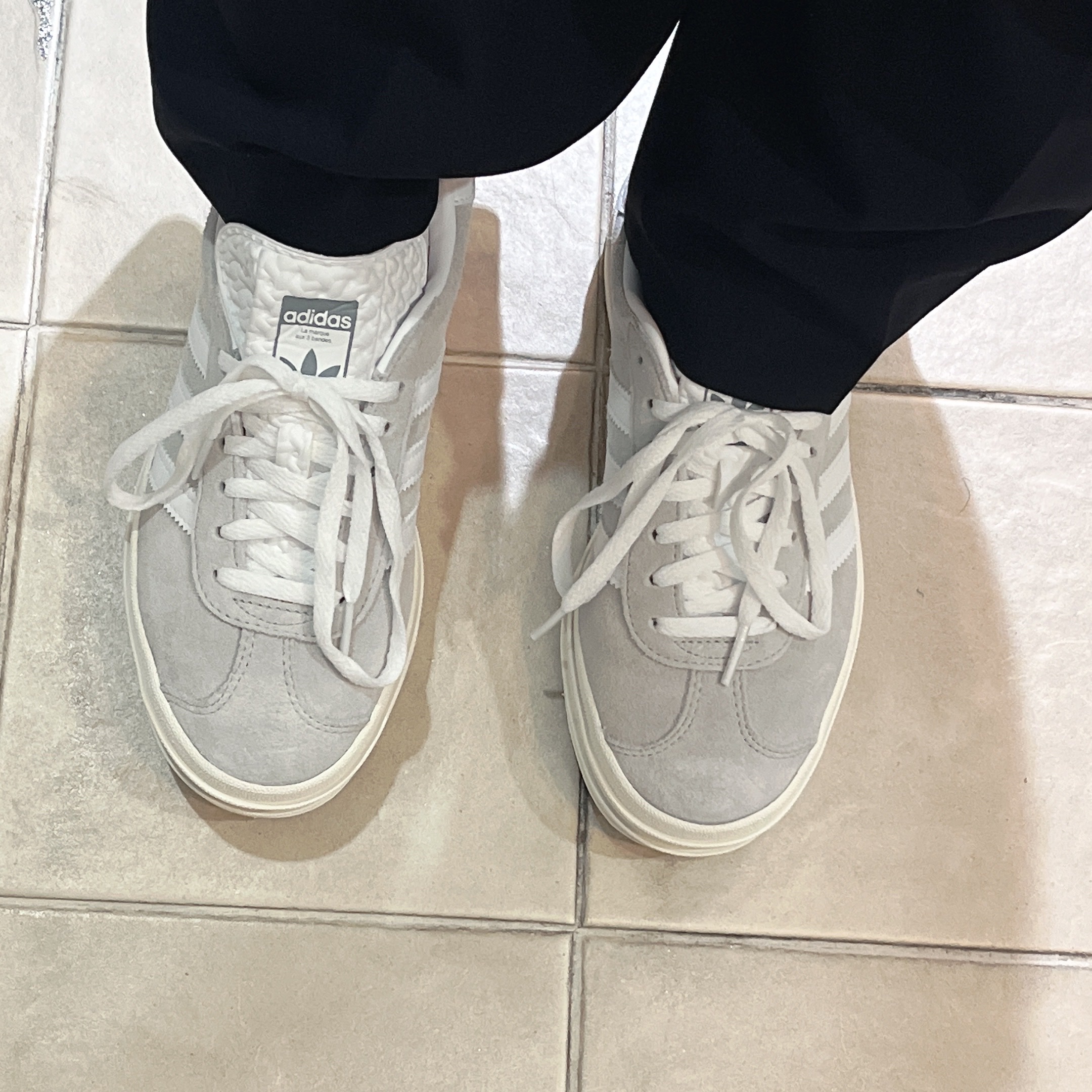 (W) Adidas Gazelle Bold Grey Cloud White 착용 스타일