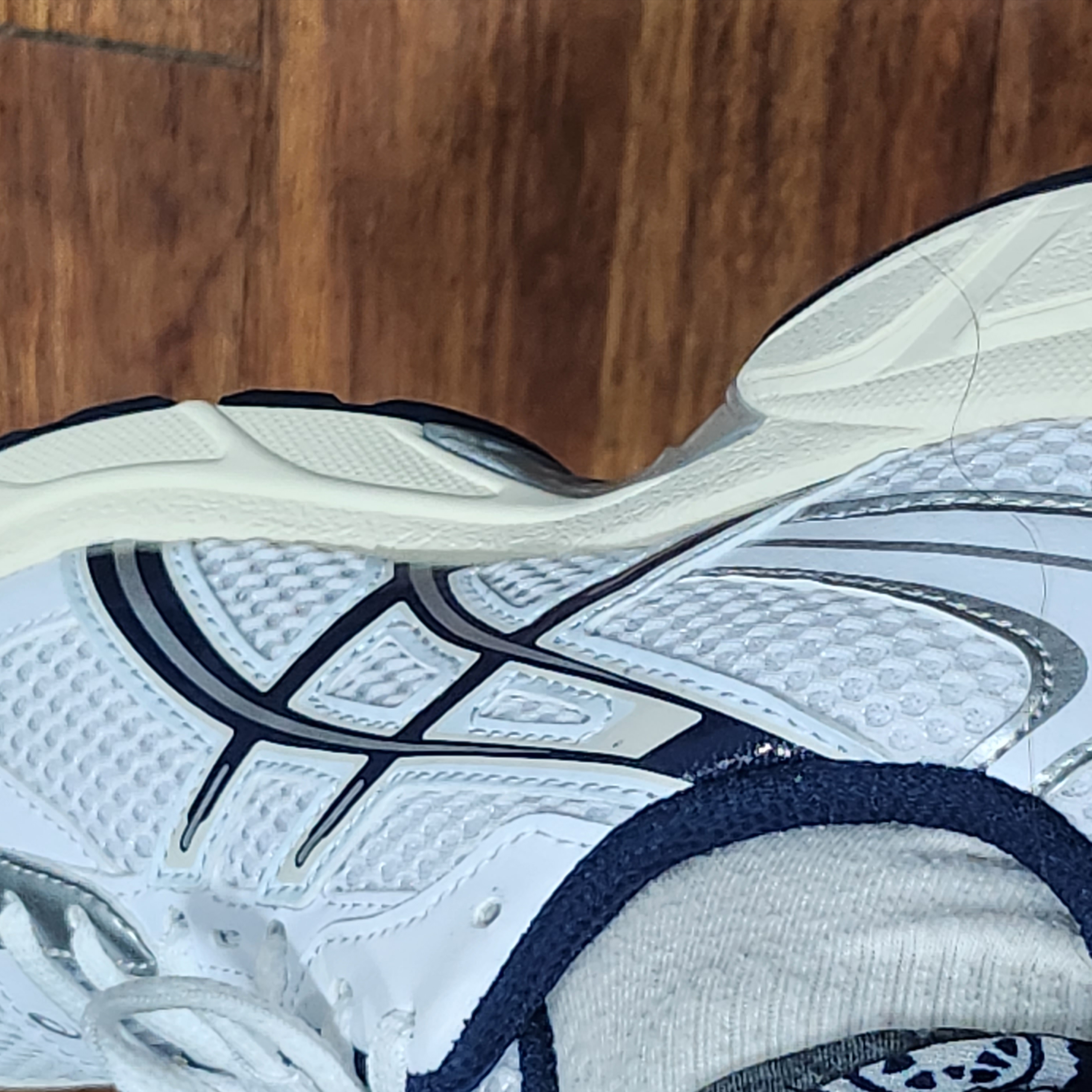 (W) Asics Gel-1130 White Midnight 착용 스타일 - 1