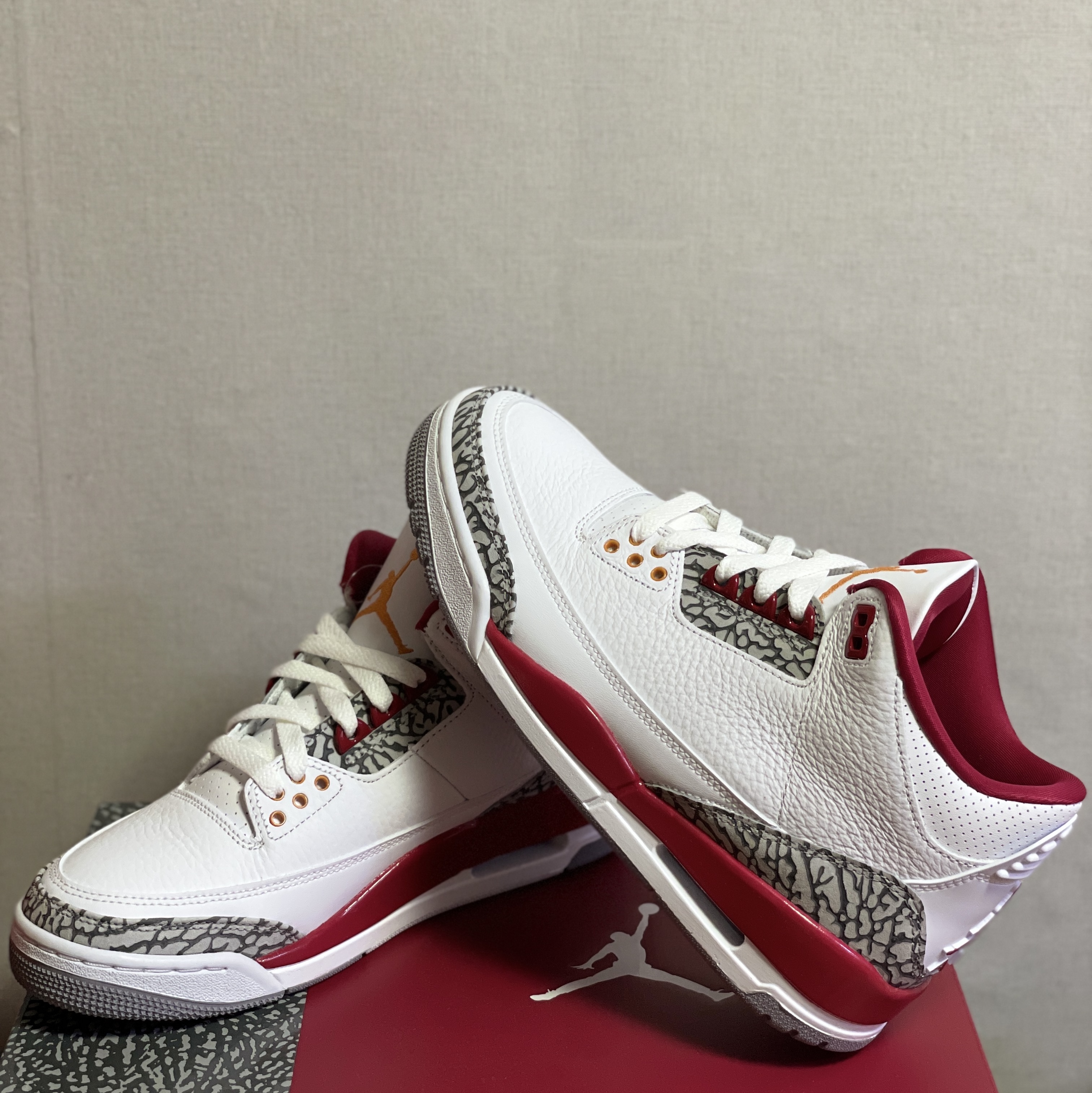 Jordan 3 Retro Cardinal Red 착용 스타일 - 2