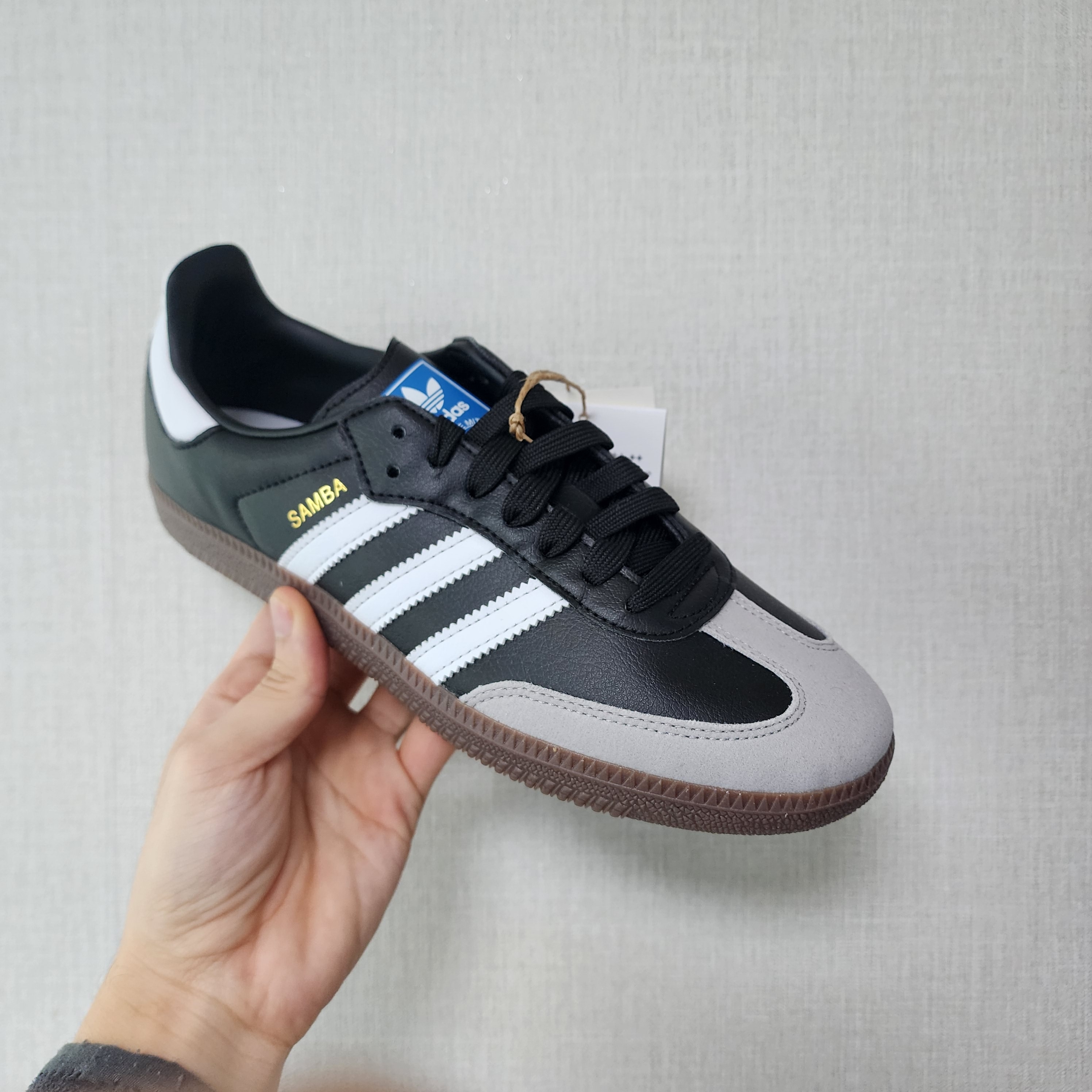 Adidas Samba Vegan Black White 착용 스타일