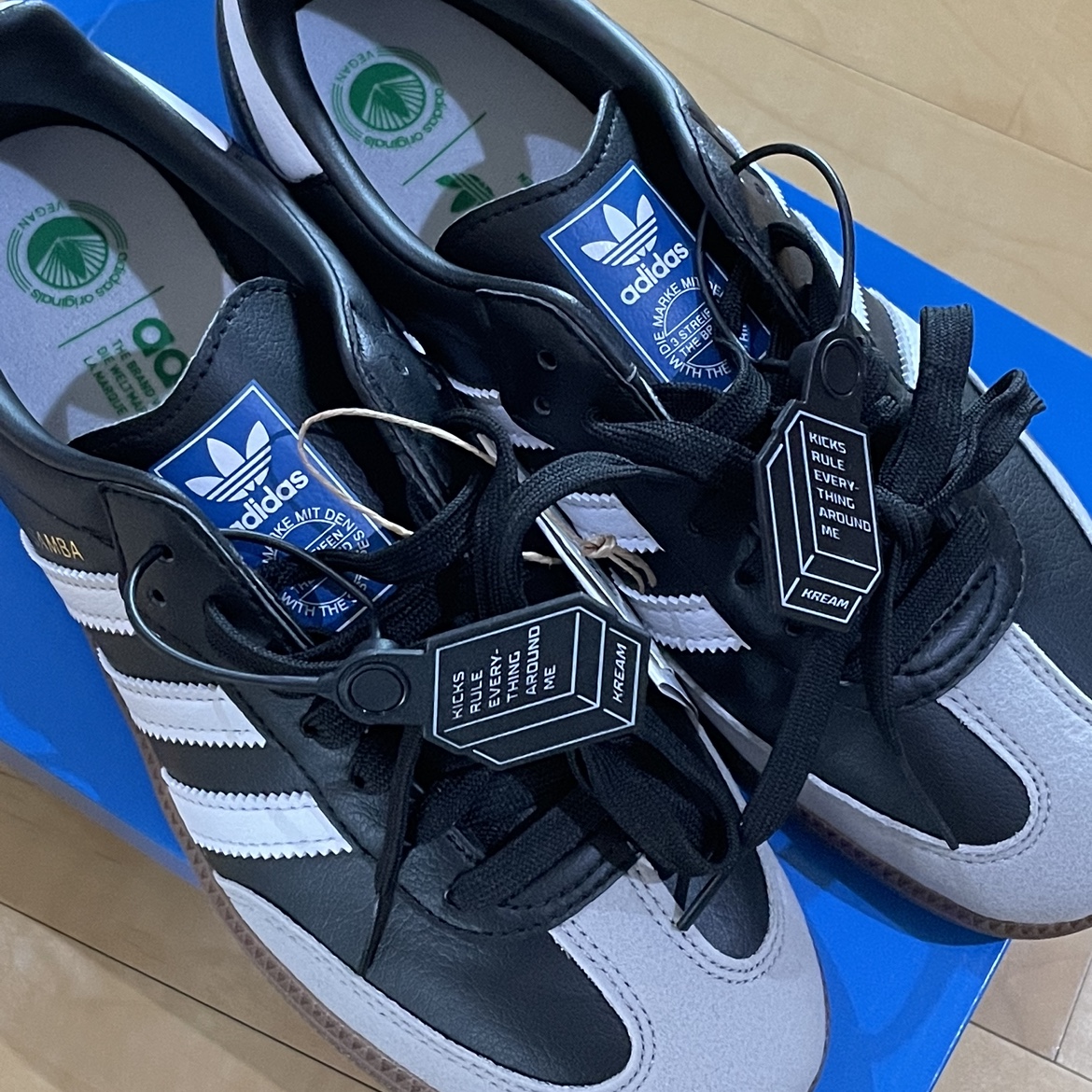 Adidas Samba Vegan Black White 착용 스타일