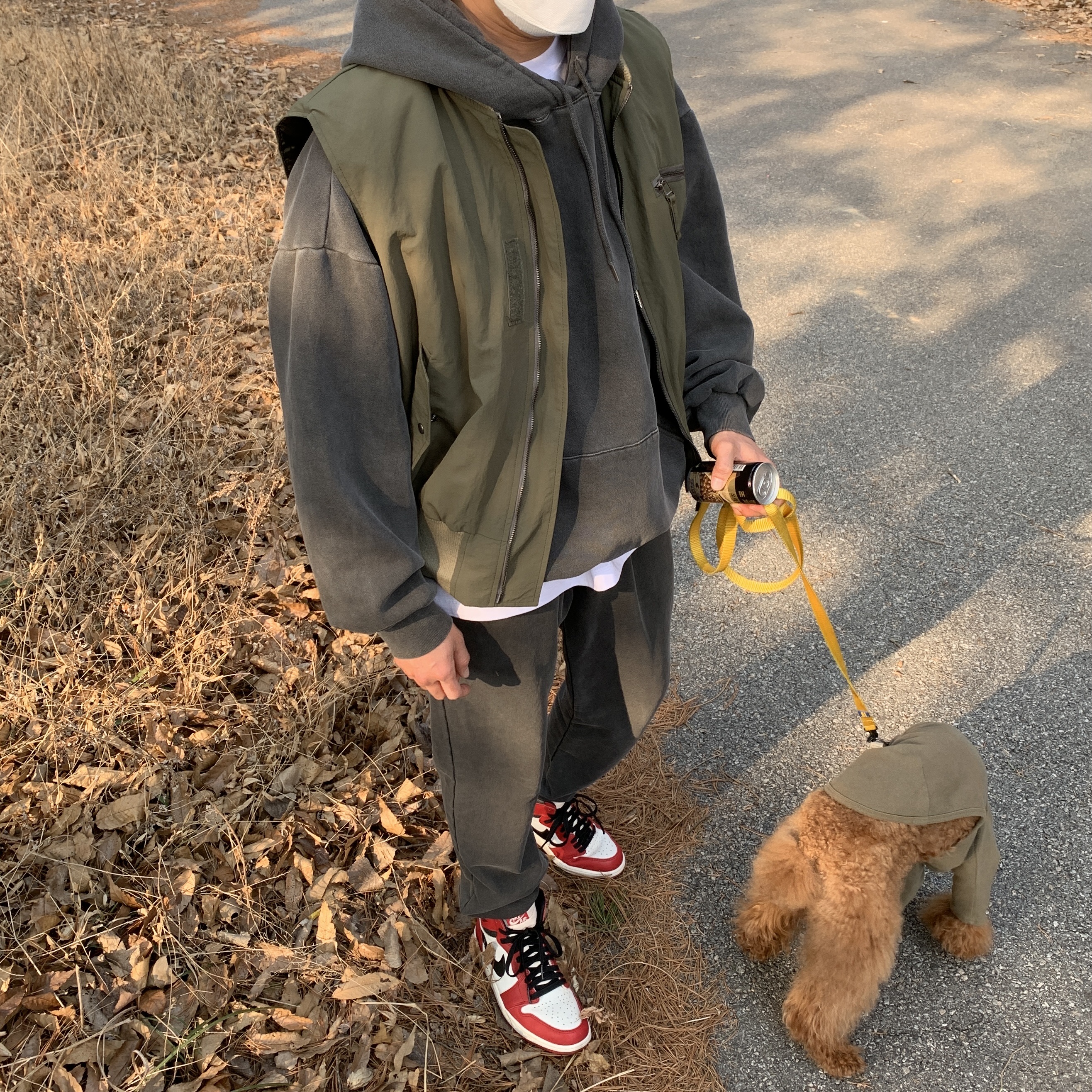IAB Studio Pigment Hoodie Black, IAB Studio Blocked Pigment Sweatpants Black 착용 스타일 - 1