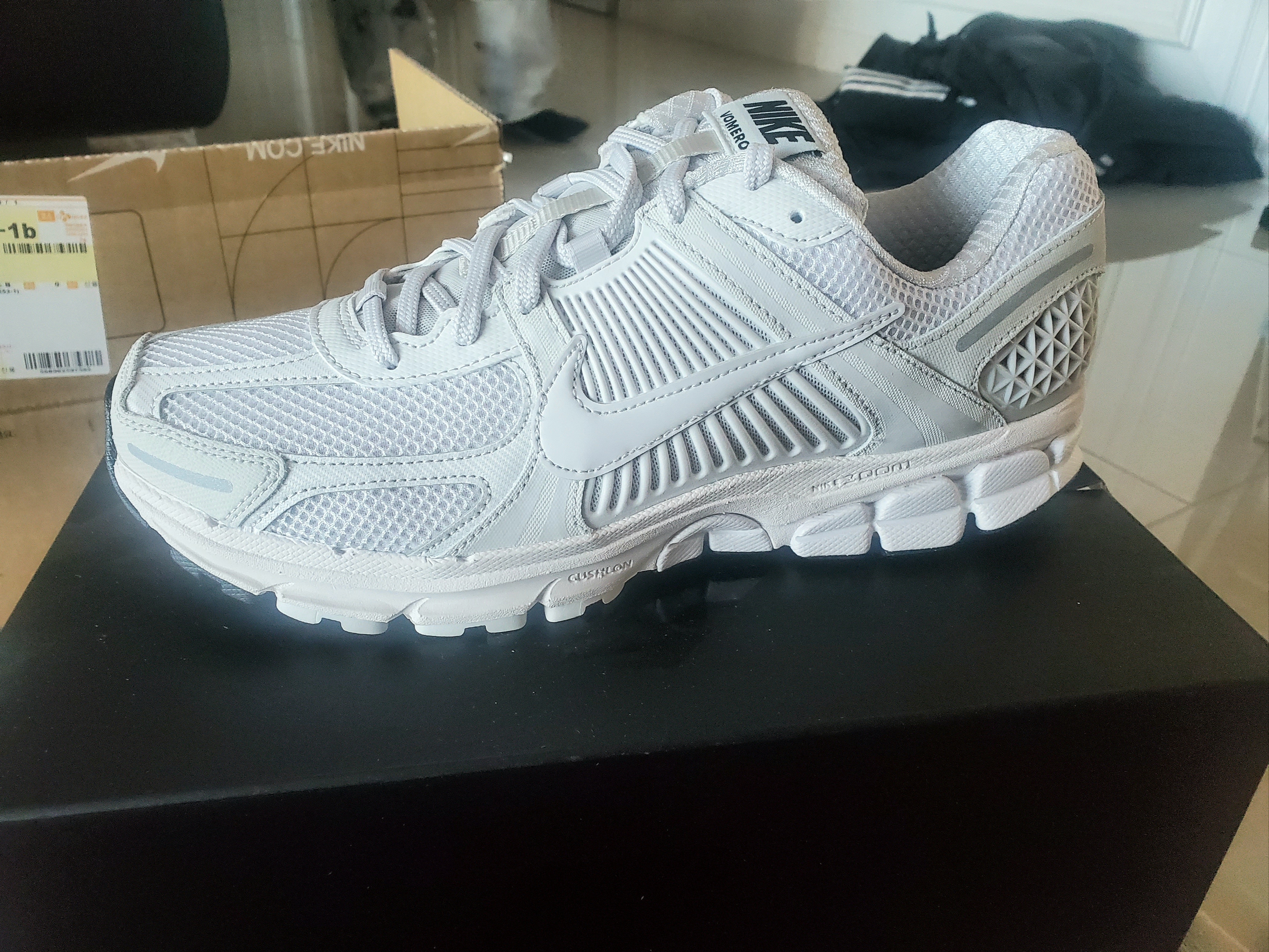 Nike Zoom Vomero 5 SP Vast Grey 2023 착용 스타일