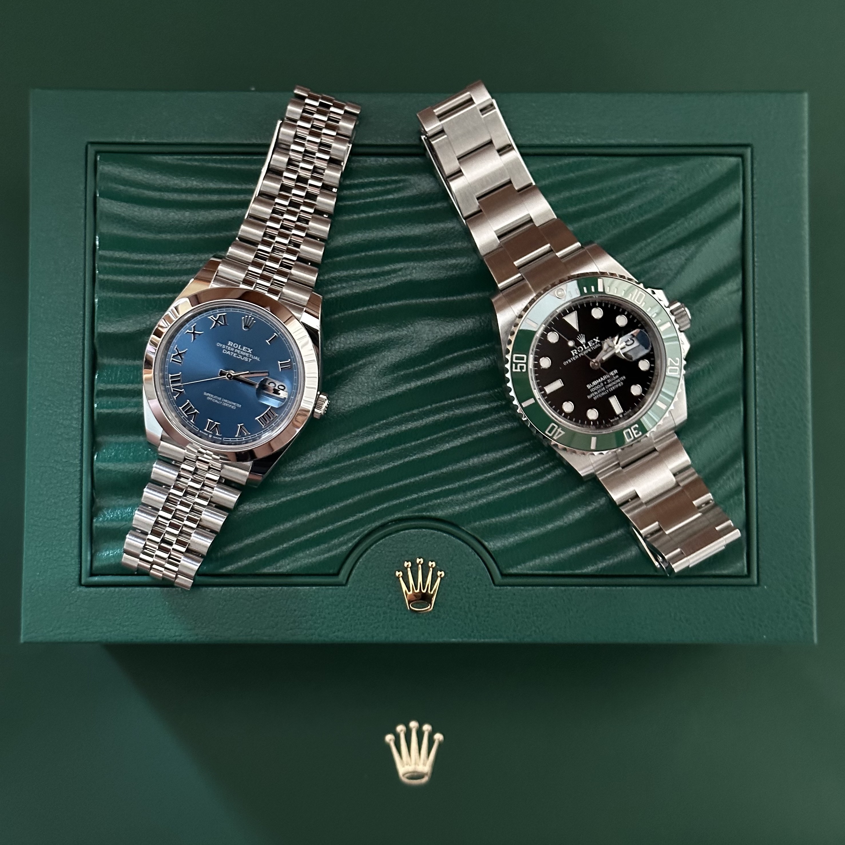 Rolex Datejust 41mm 126300 Azzuro Blue Roman Jubilee, Rolex Submariner Date 41mm 126610LV Black Oyster 착용 스타일