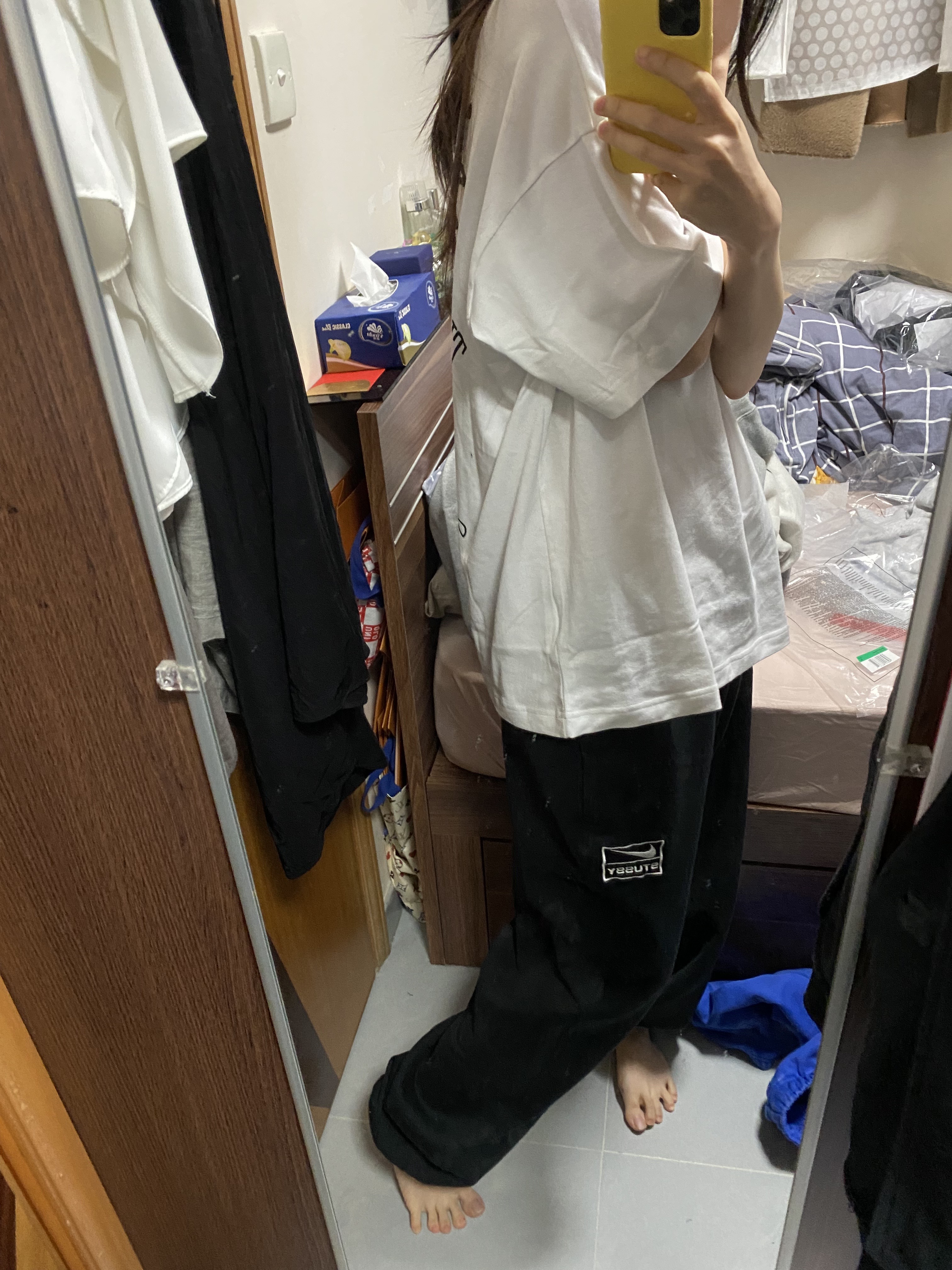 Nike x Stussy NRG Washed Fleece Pants Black (DO5296-010), Nike x Stussy NRG RA Washed Fleece Pants Black (DN4030-010) 착용 스타일 - 1