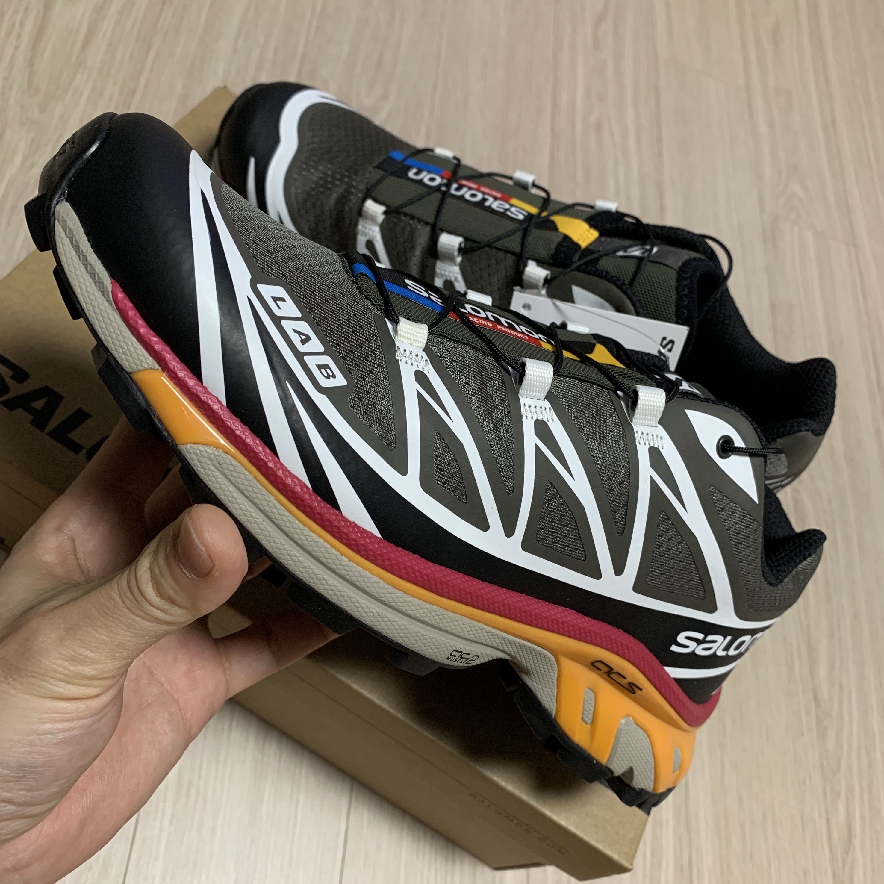 Salomon XT-6 Beluga Russet Orange 착용 스타일 - 3