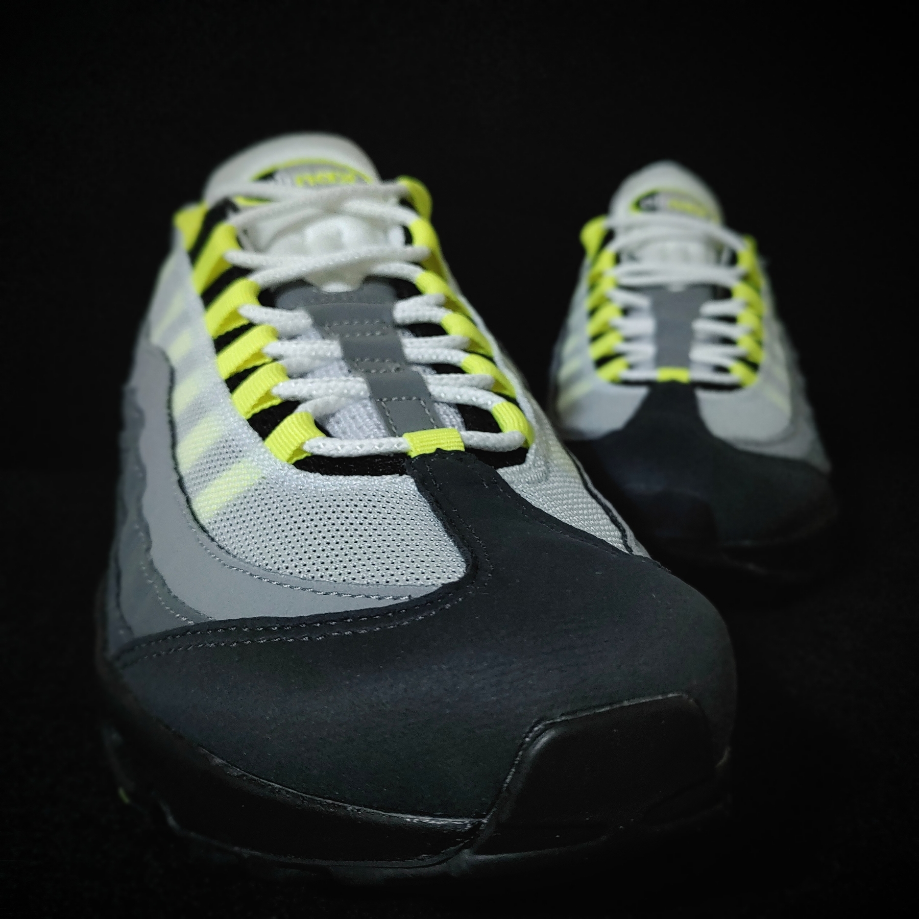 Nike Air Max 95 OG Neon Yellow 2020 착용 스타일 - 5