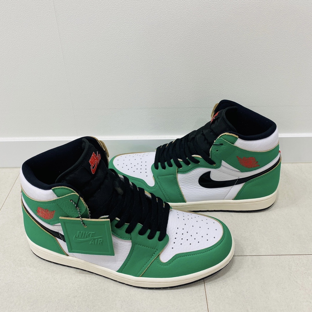 (W) Jordan 1 Retro High OG Lucky Green 착용 스타일 - 1