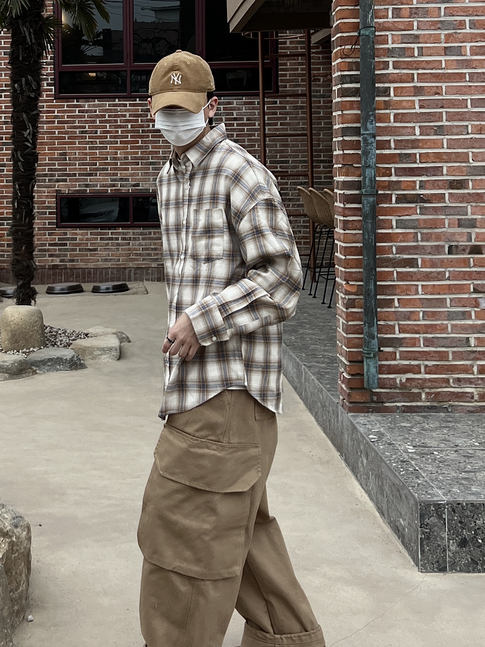 Nike x Supreme Air Force 1 Low Flax 착용 스타일 - 3