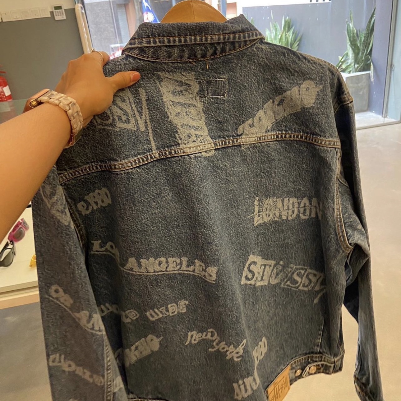 Stussy Worldwide Zip Work Jacket Stone Wash, Stussy Worldwide Big OL' Jeans Stone Wash 착용 스타일 - 5