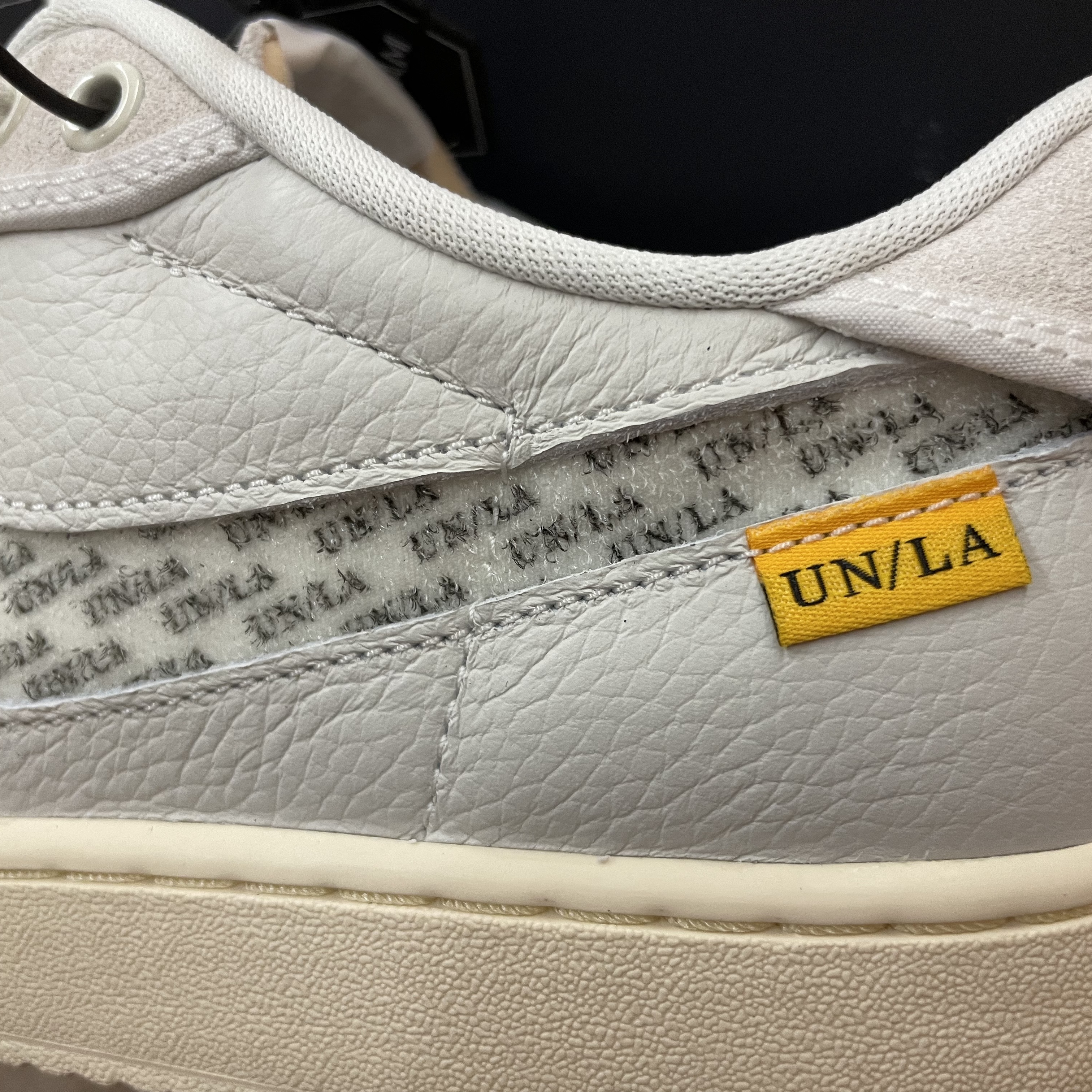 Jordan 1 x Union KO Low Sail Neutral Grey 착용 스타일 - 3