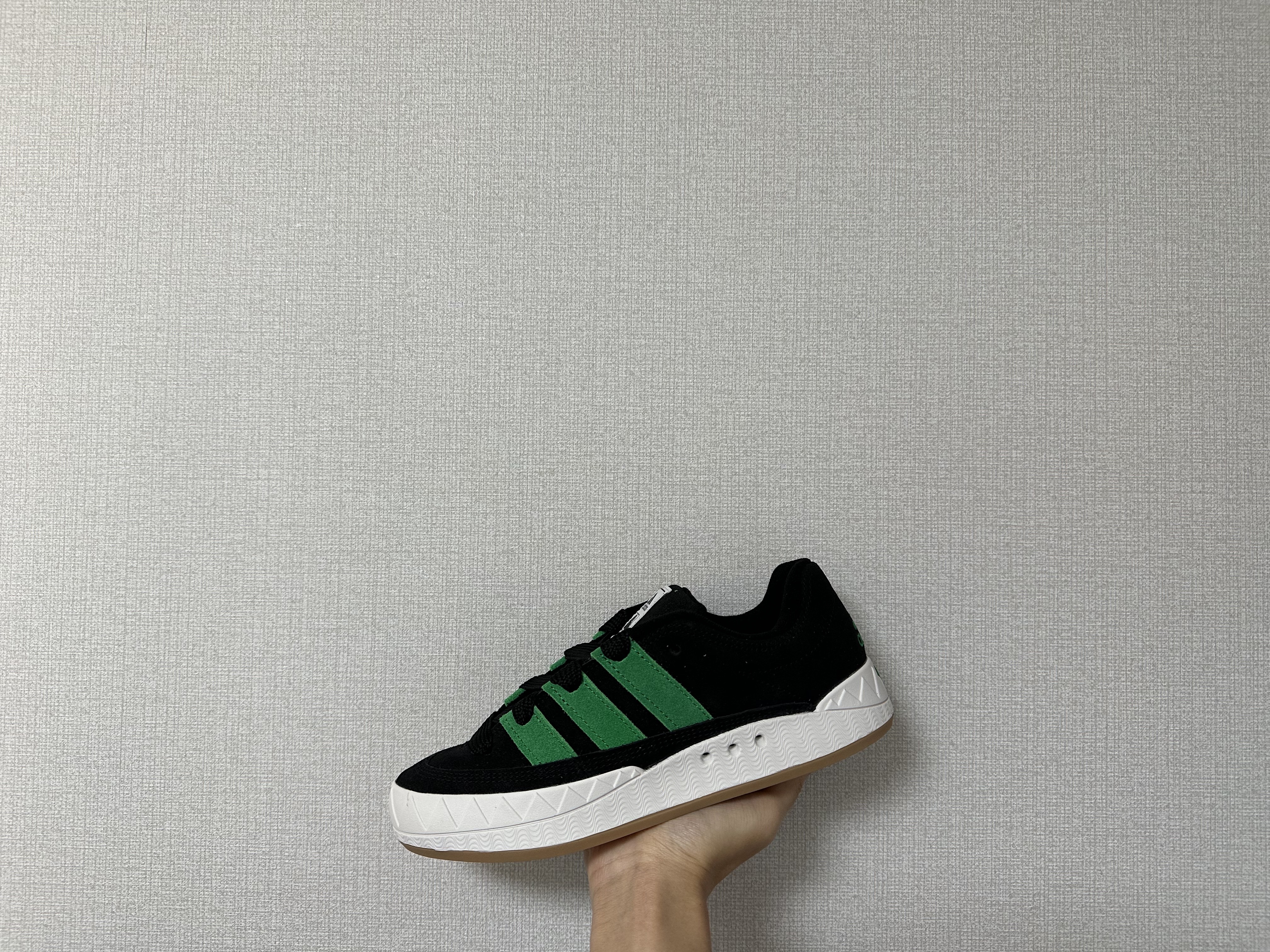 Adidas x Atmos x XLarge Adimatic Core Black Green, Adidas Gazelle Collegiate Green 착용 스타일 - 2