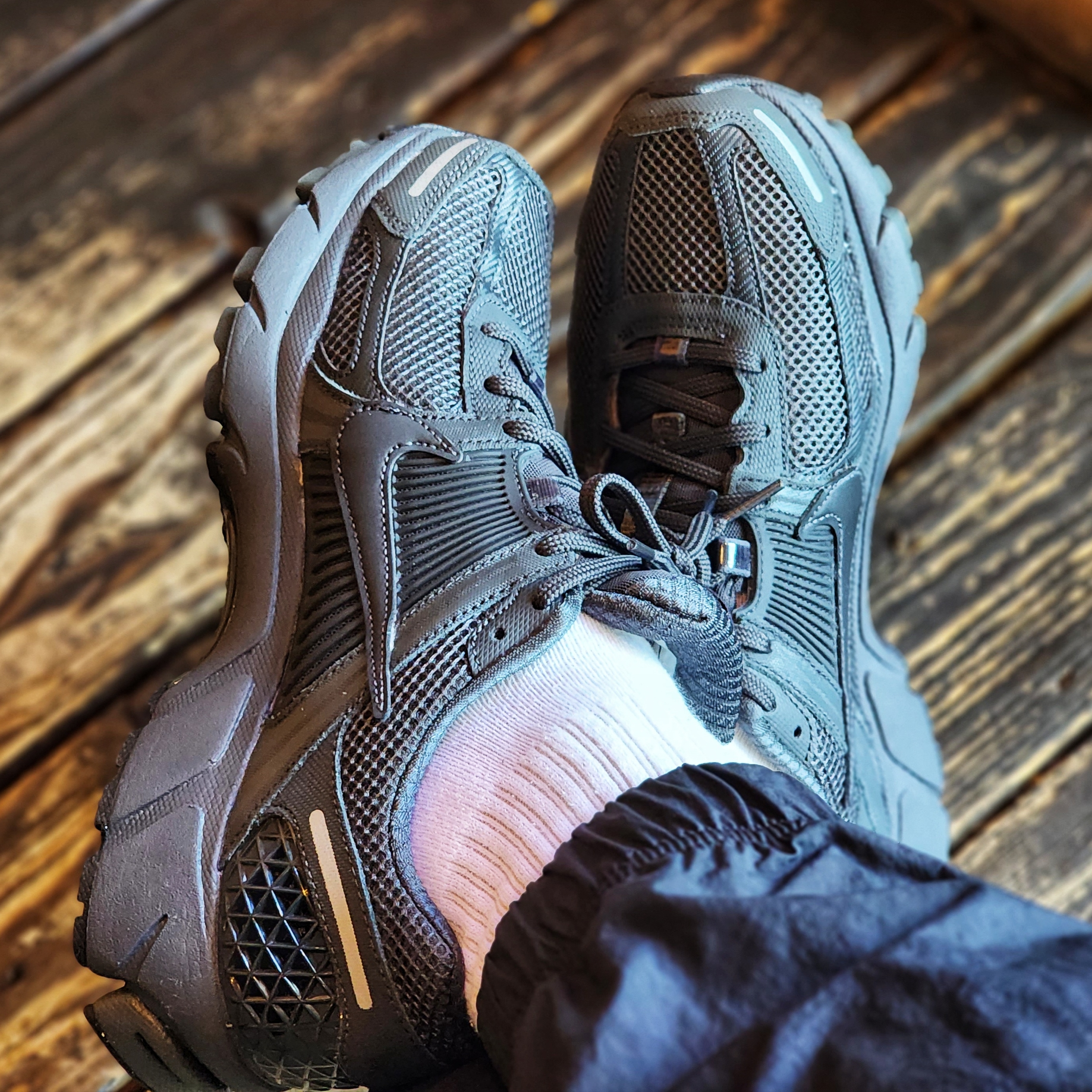 Nike Zoom Vomero 5 SP Anthracite 2023 착용 스타일 - 2