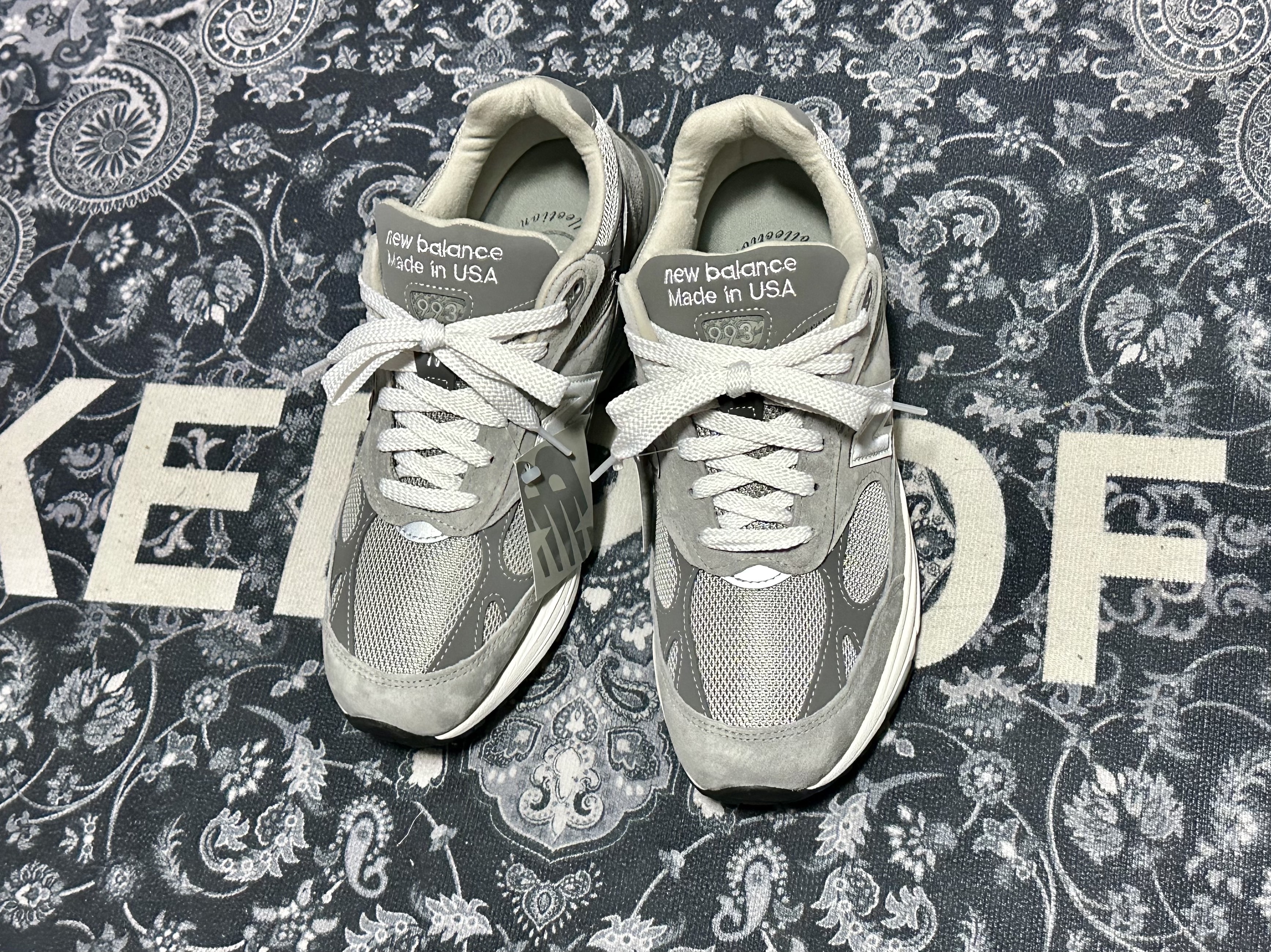 New Balance 993 Made in USA Grey - D Standard 착용 스타일 - 3