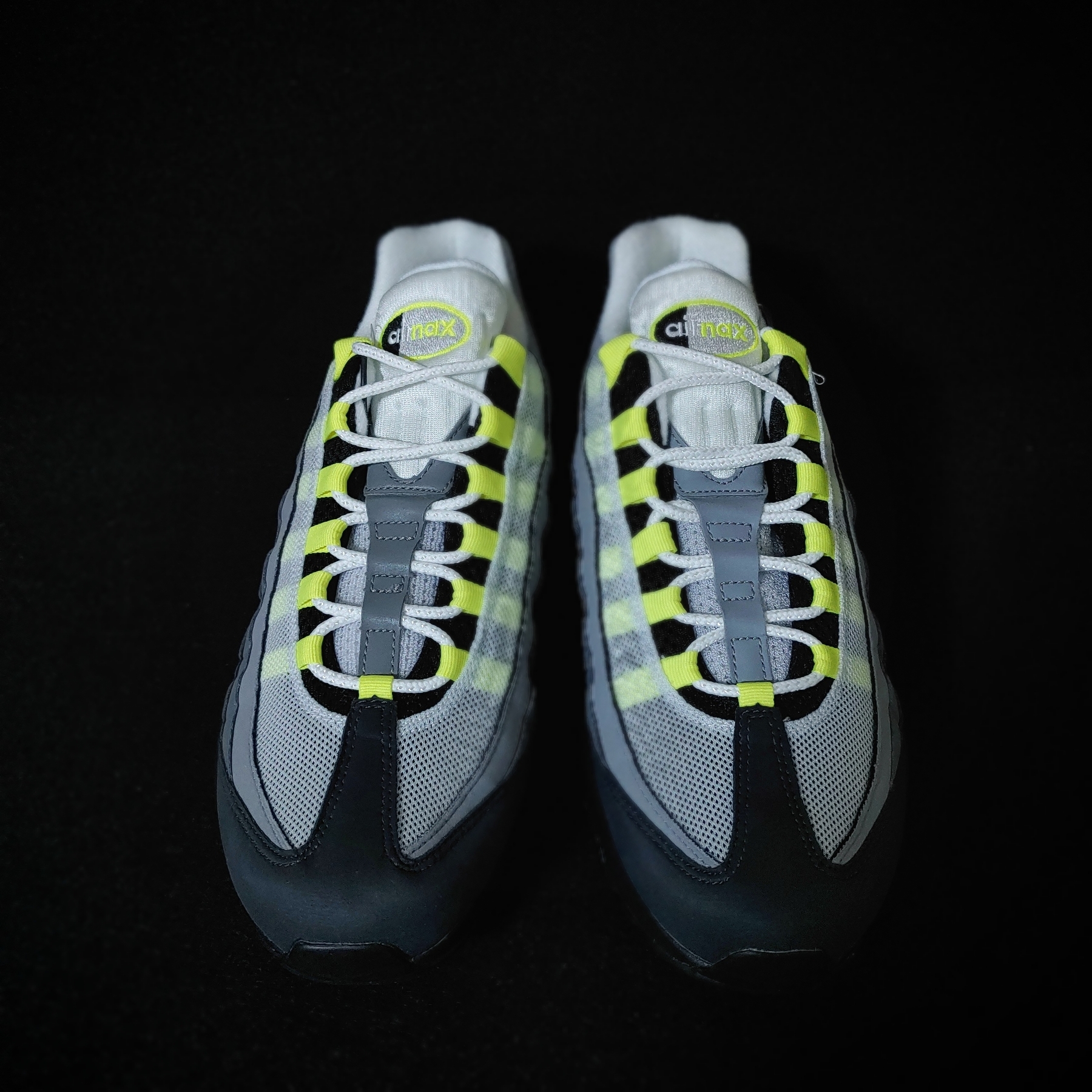 Nike Air Max 95 OG Neon Yellow 2020 착용 스타일 - 1