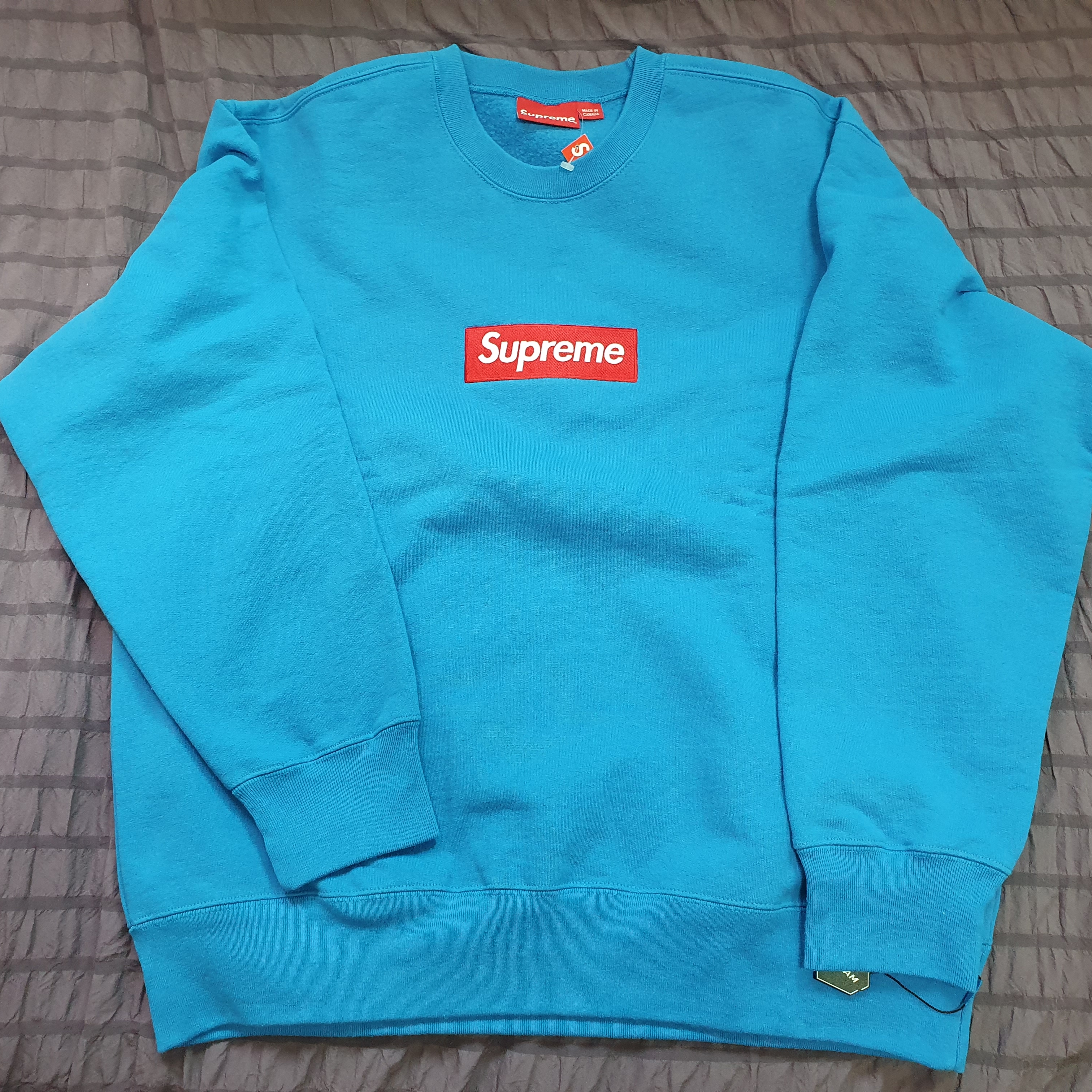 Supreme Box Logo Crewneck Blue - 22FW 착용 스타일 - 3