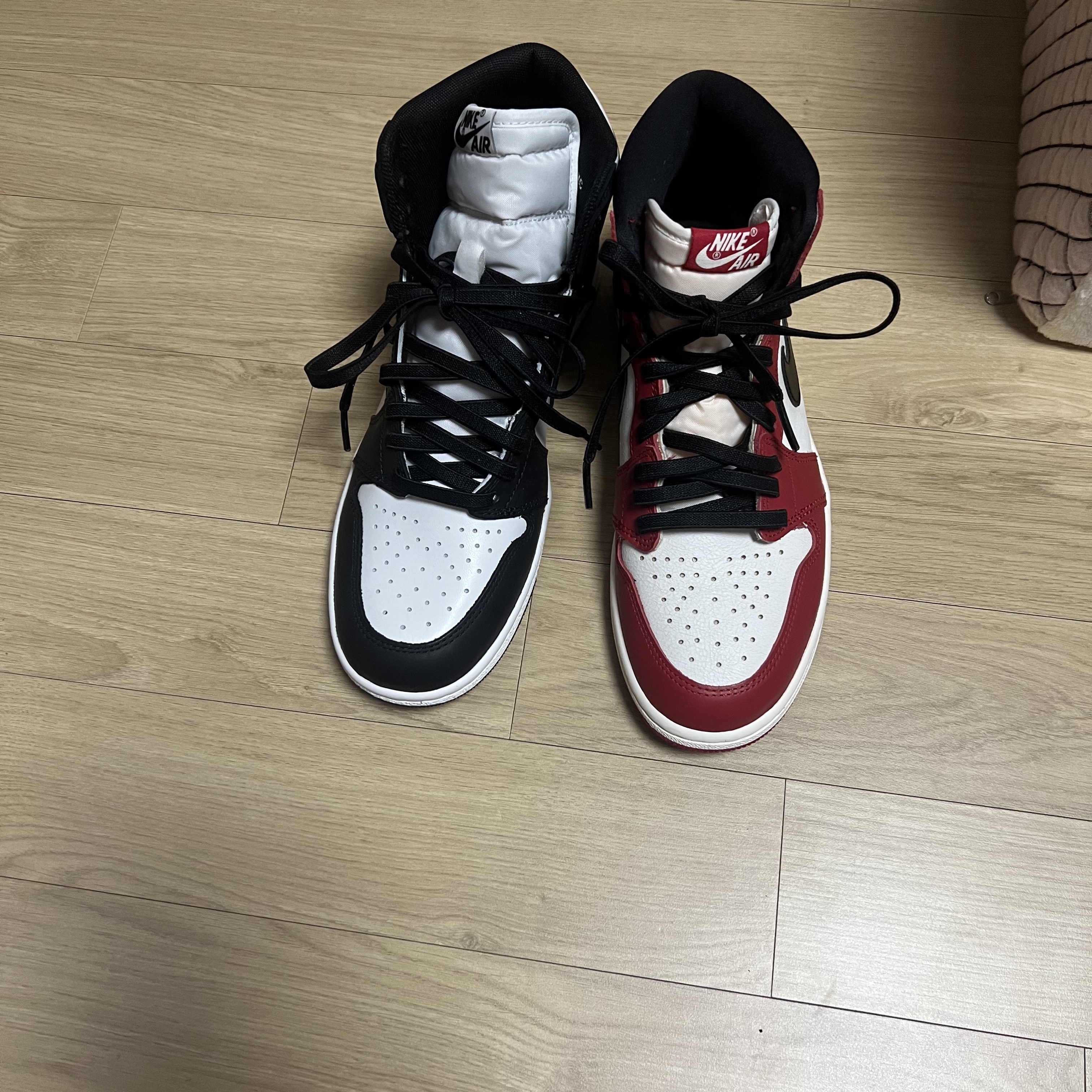 Jordan 1 Retro High OG Chicago 2022, Jordan 1 High 85 Black White 착용 스타일