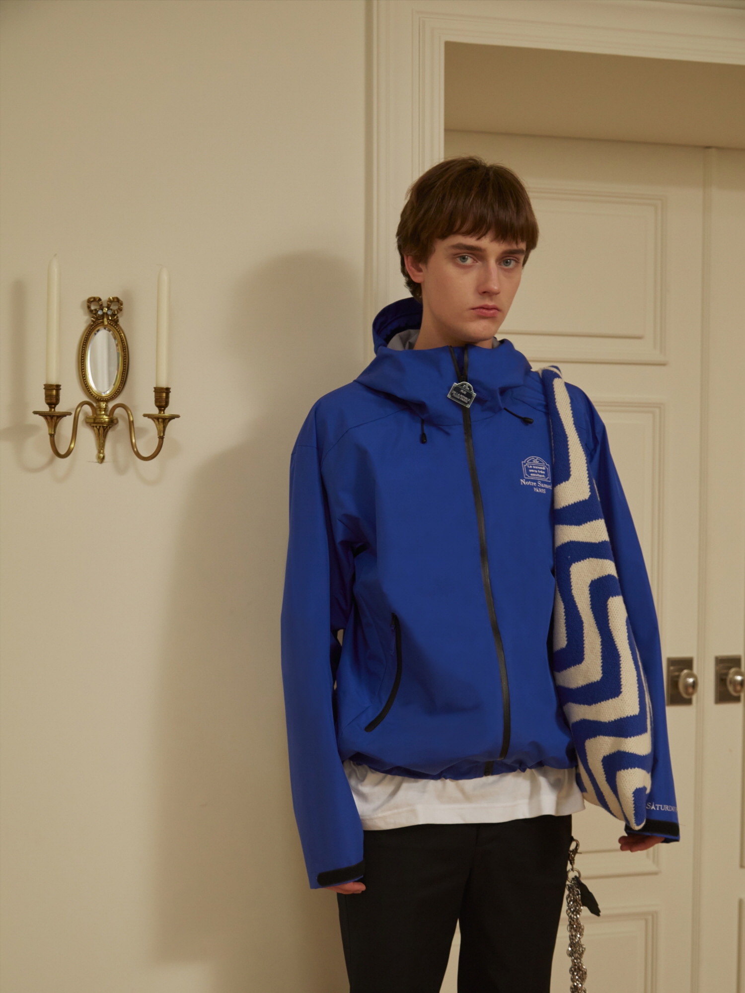 [KREAM 단독] STU Embroidered Windbreaker Blue 착용 스타일