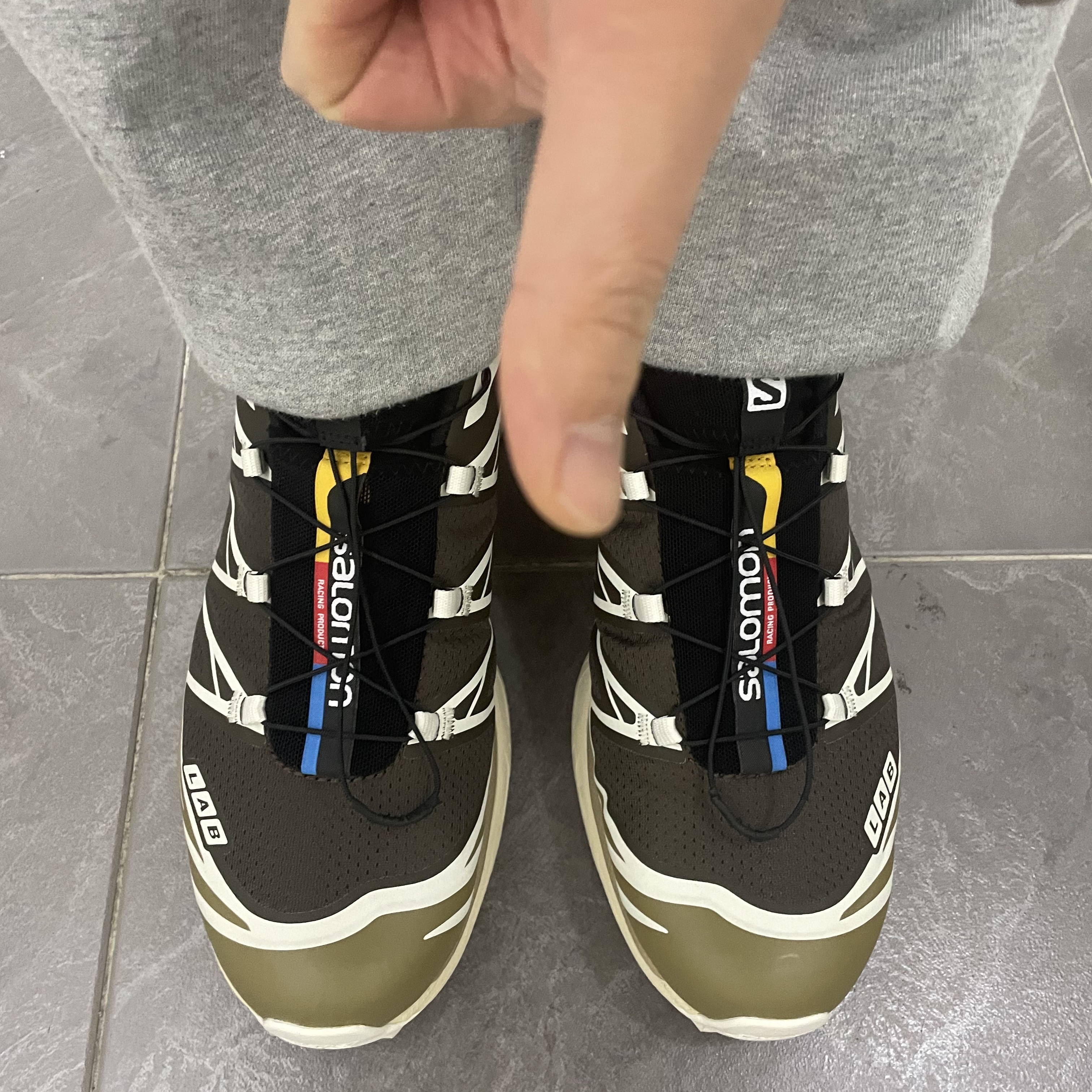 Salomon XT-6 Kangaroo Vanilla Ice 착용 스타일
