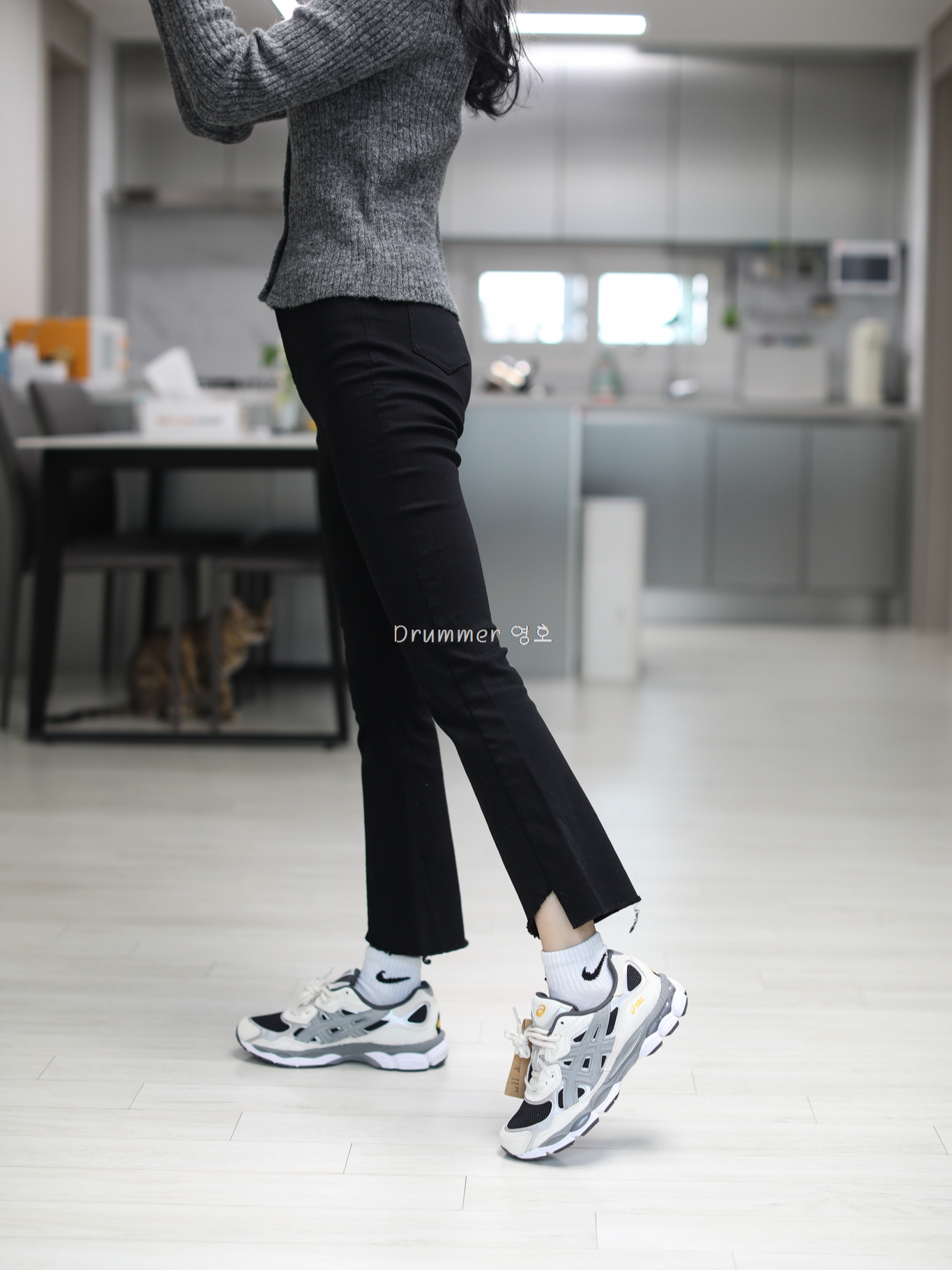 Asics Gel-NYC Black Clay Grey 착용 스타일 - 1