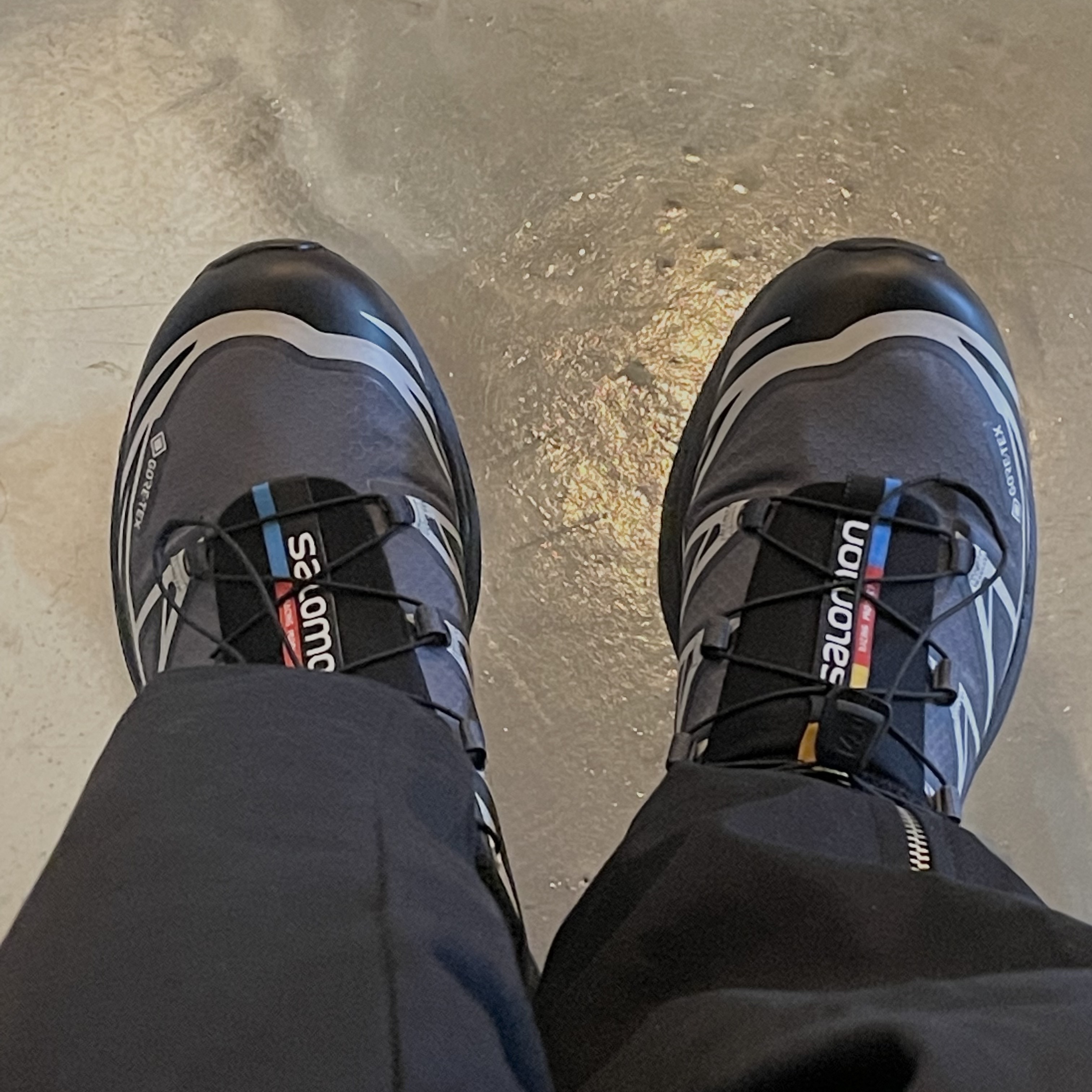 Salomon XT-6 Gore-Tex Black Ebony 착용 스타일 - 2