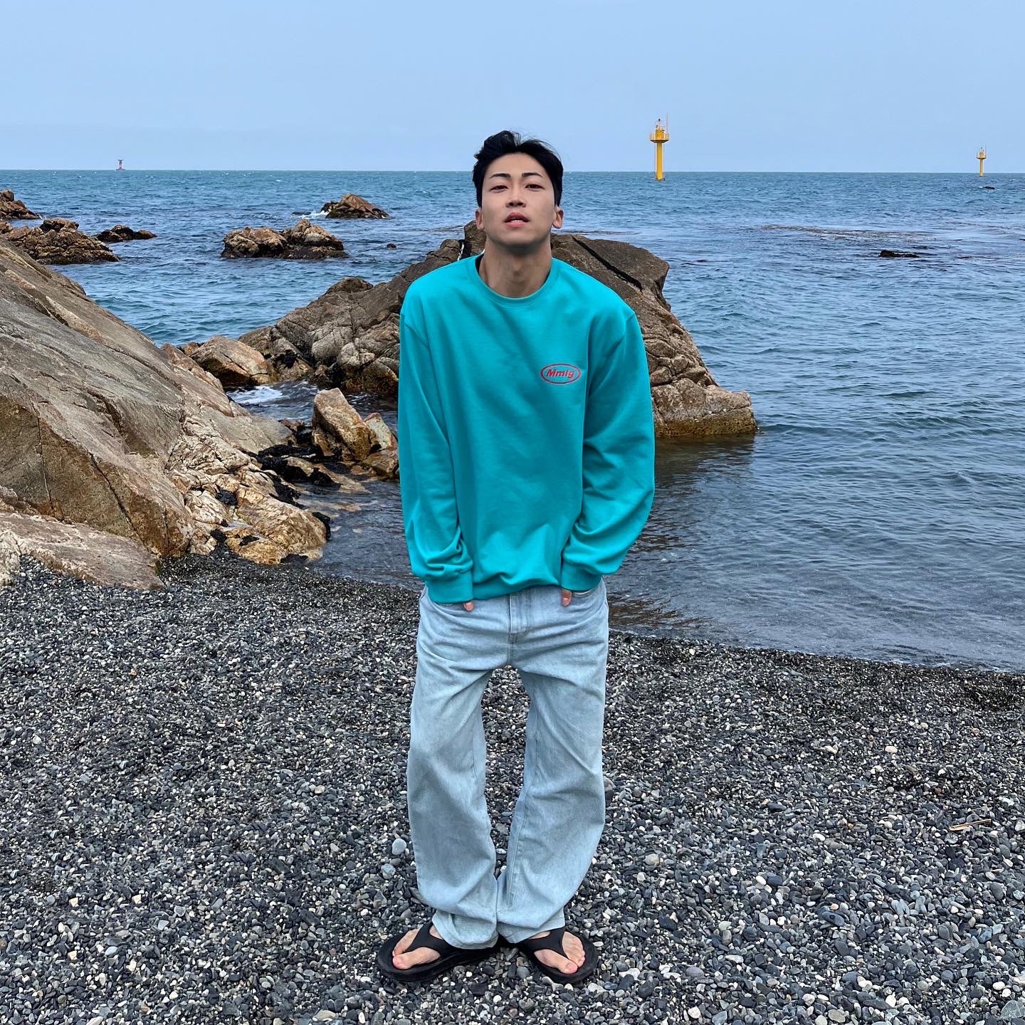 Oofos OOriginal Black 착용 스타일