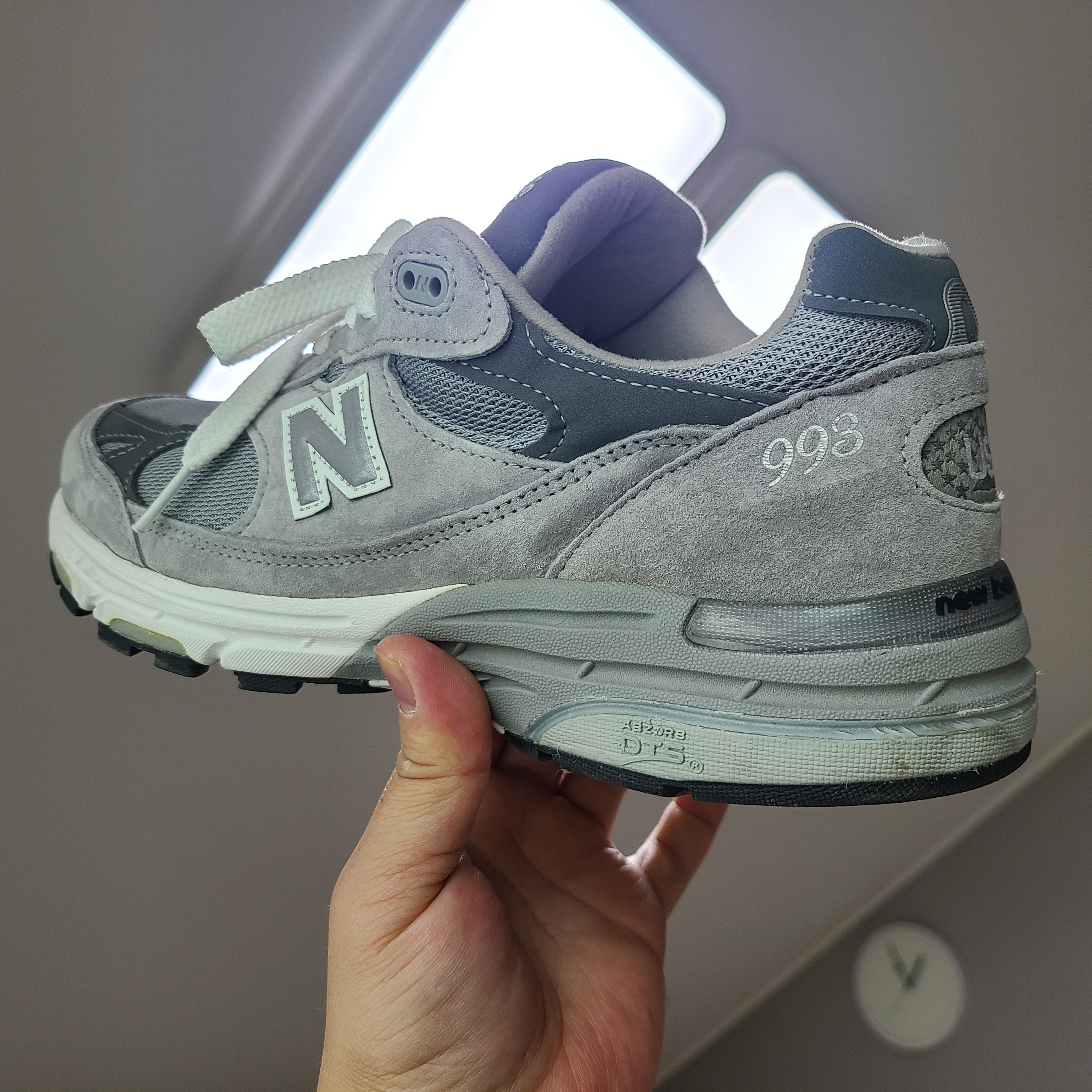 New Balance 993 Made in USA Grey - D Standard 착용 스타일