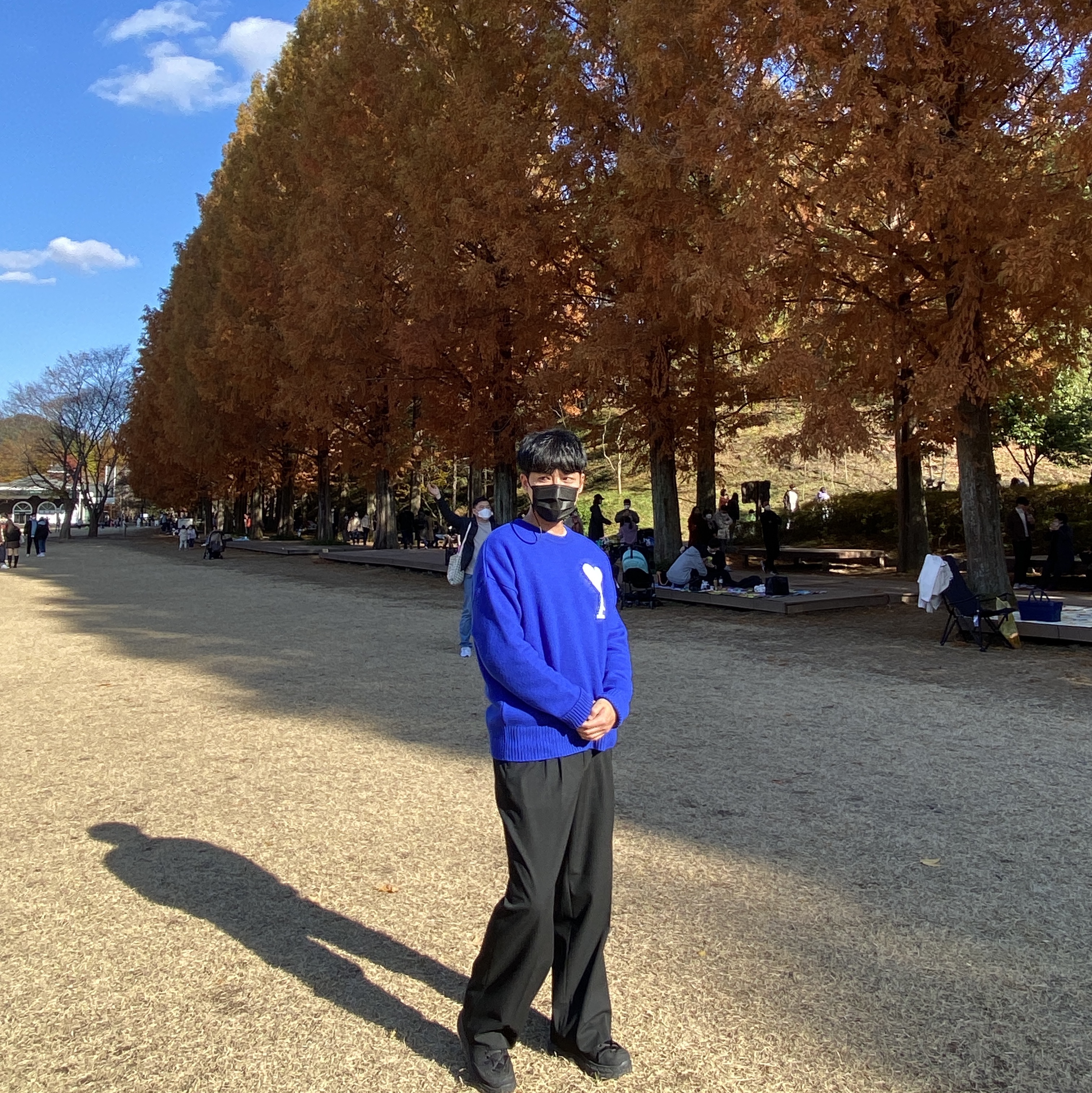 AMI de Coeur Oversize Intarsia Sweater Royal Blue - 21FW 착용 스타일