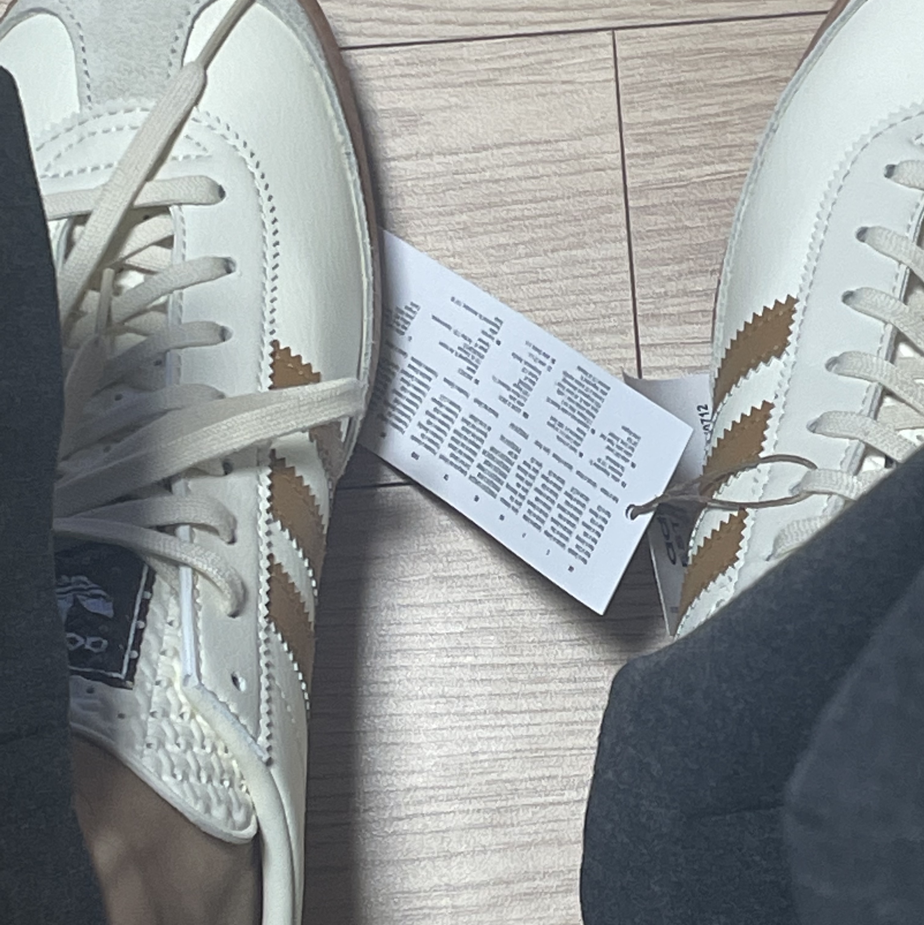 Adidas City Series Triest Cream White 착용 스타일
