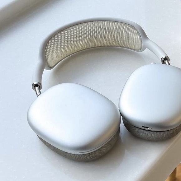 Apple AirPods Max Lightning Silver (Korean Ver.) 착용 스타일