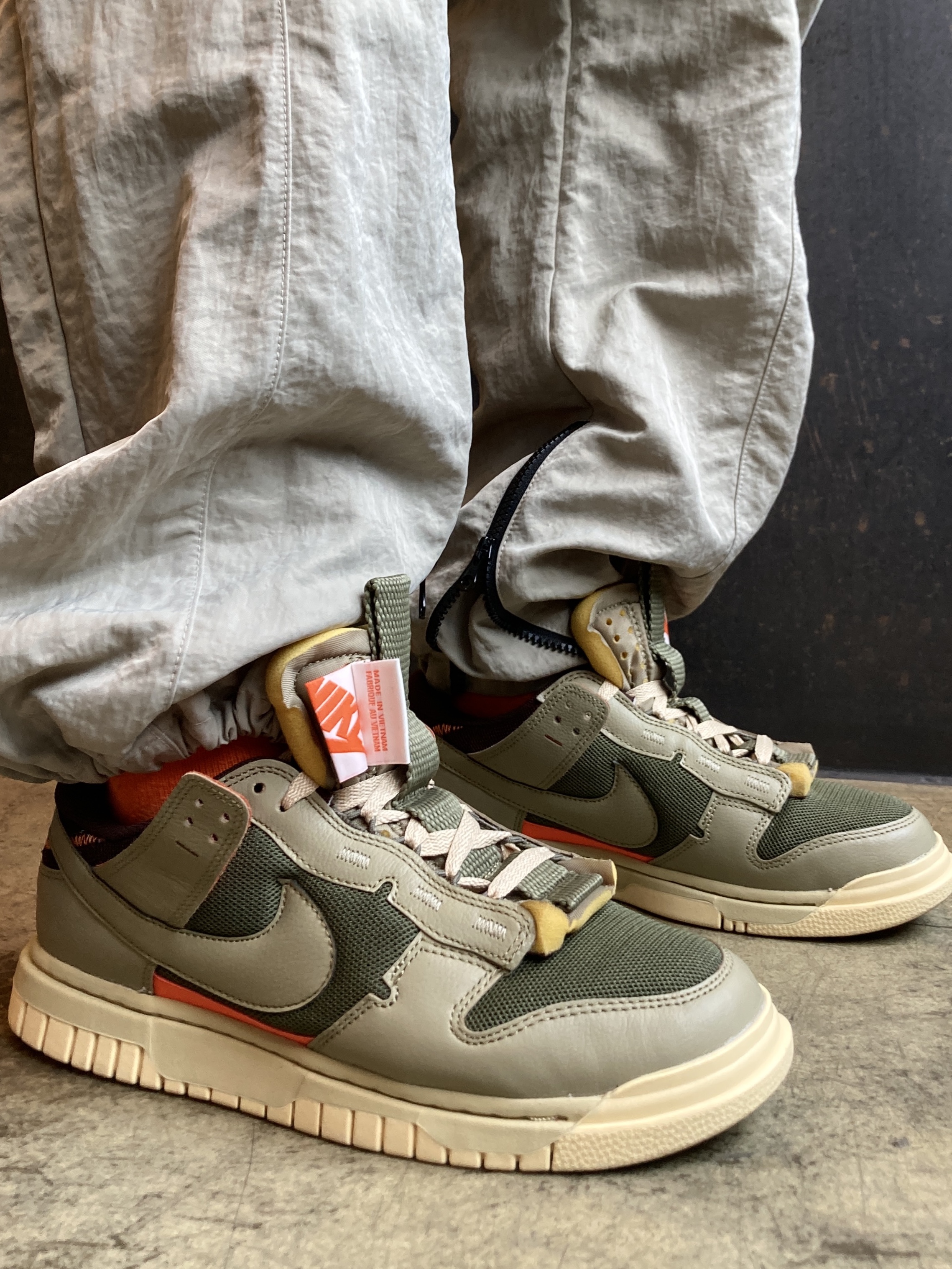 Nike Air Dunk Jumbo Medium Olive, Essentials x New Era Goat Retro Crown 9FIFTY Strapback Brown 착용 스타일 - 3