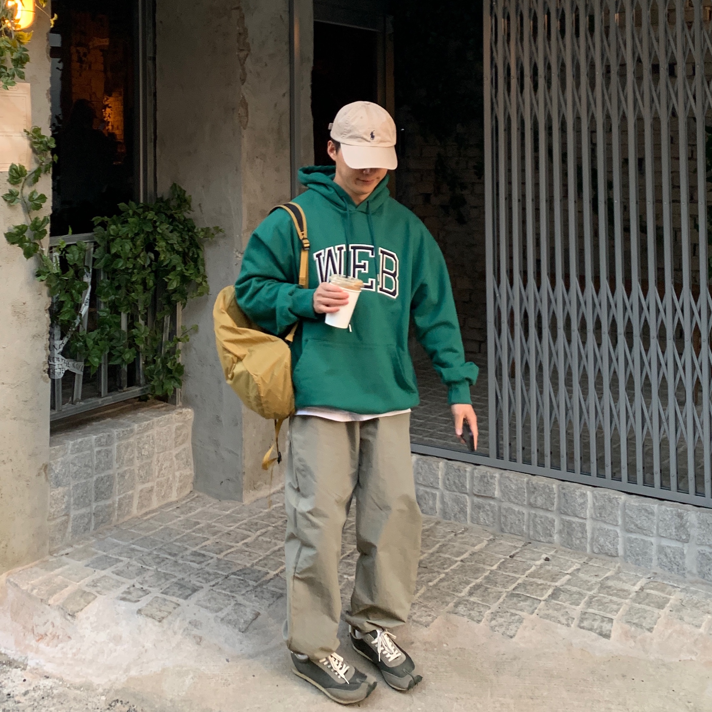 Arc'teryx Heliad 15 Backpack Retreat 착용 스타일