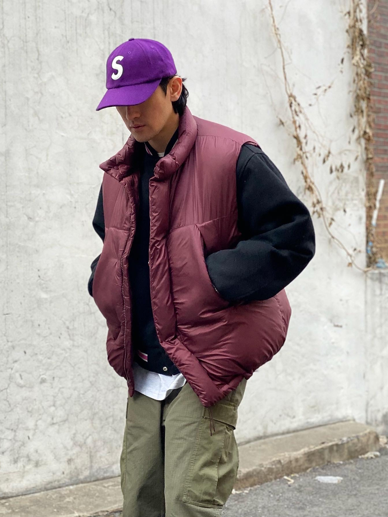 Stussy S Talk Melton Varsity Jacket Black, Supreme Boiled Wool S Logo 6-Panel Purple - 22FW 착용 스타일 - 3