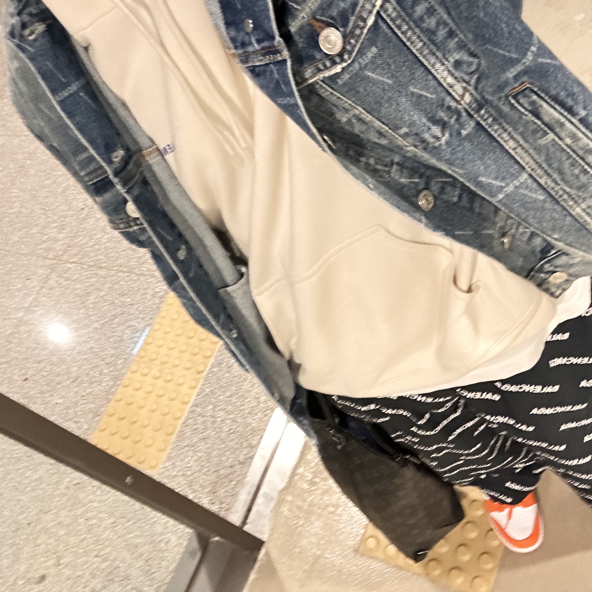 Balenciaga Padded Japanese Denim Jacket Indigo, Nike Dunk Low SP Syracuse 2022 착용 스타일 - 2