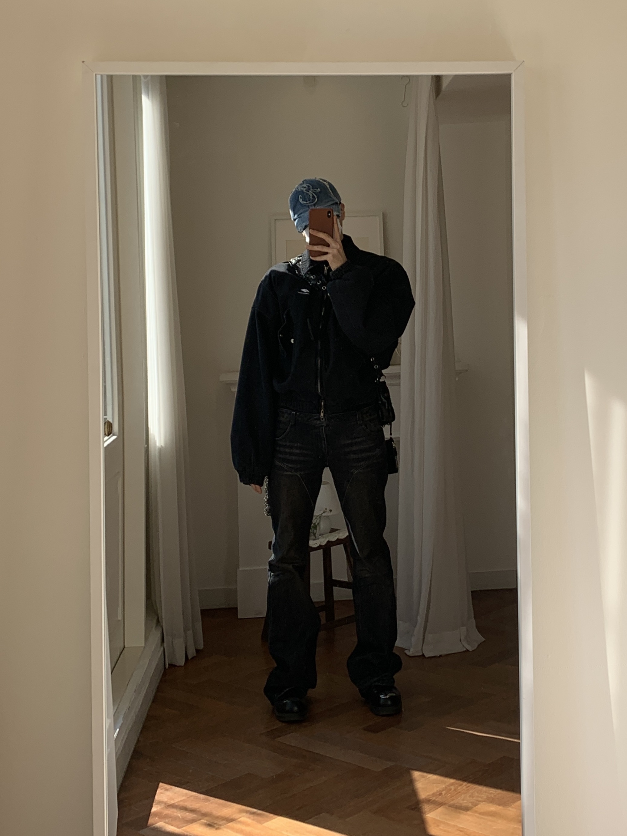Balenciaga Arena Lambskin Aged Silver Hardware Le Cagole XS Flap Bag Black, Dr. Martens x Raf Simons Keaton II Steel Toe Black 착용 스타일 - 4