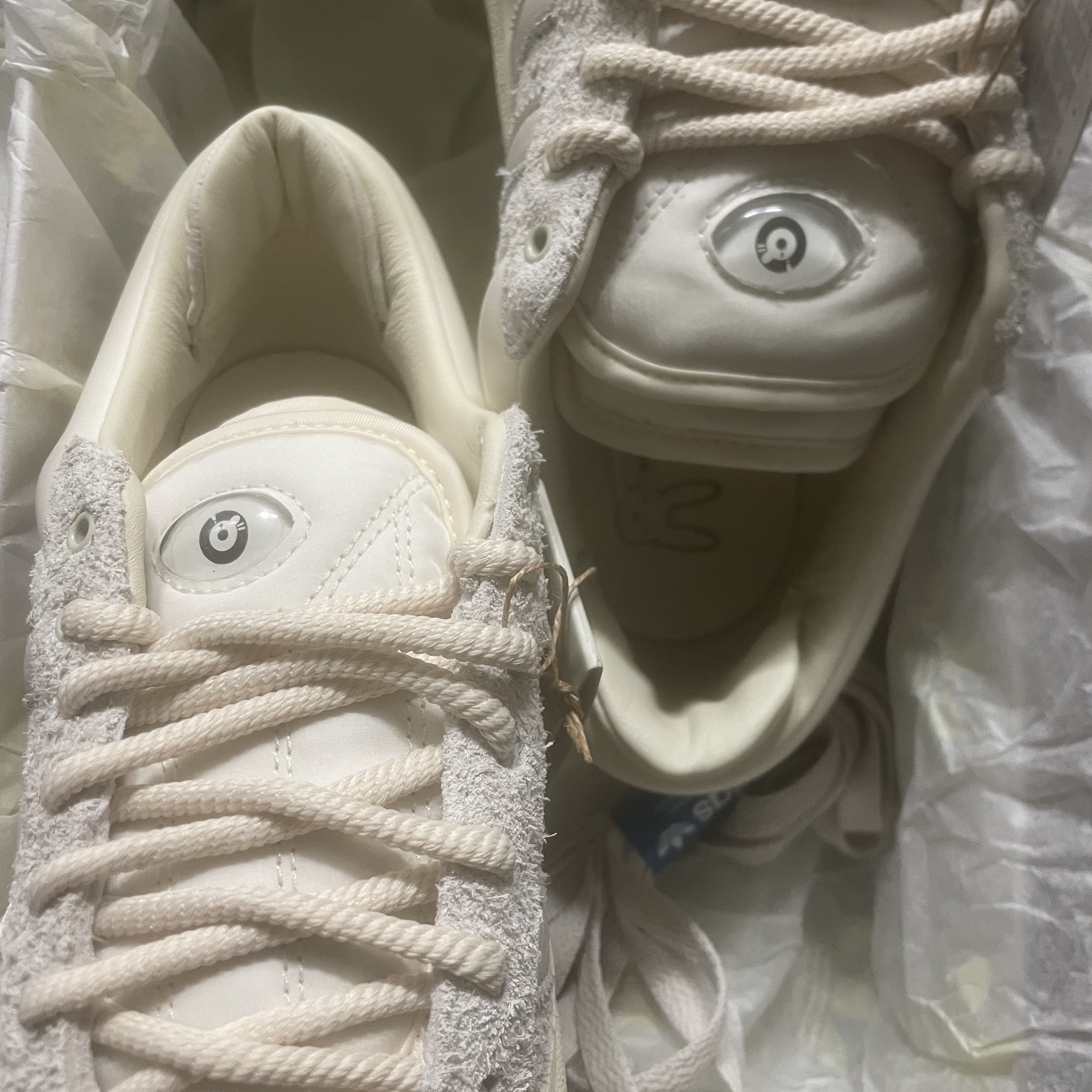 Adidas x Bad Bunny Campus Light Cloud White 착용 스타일 - 4