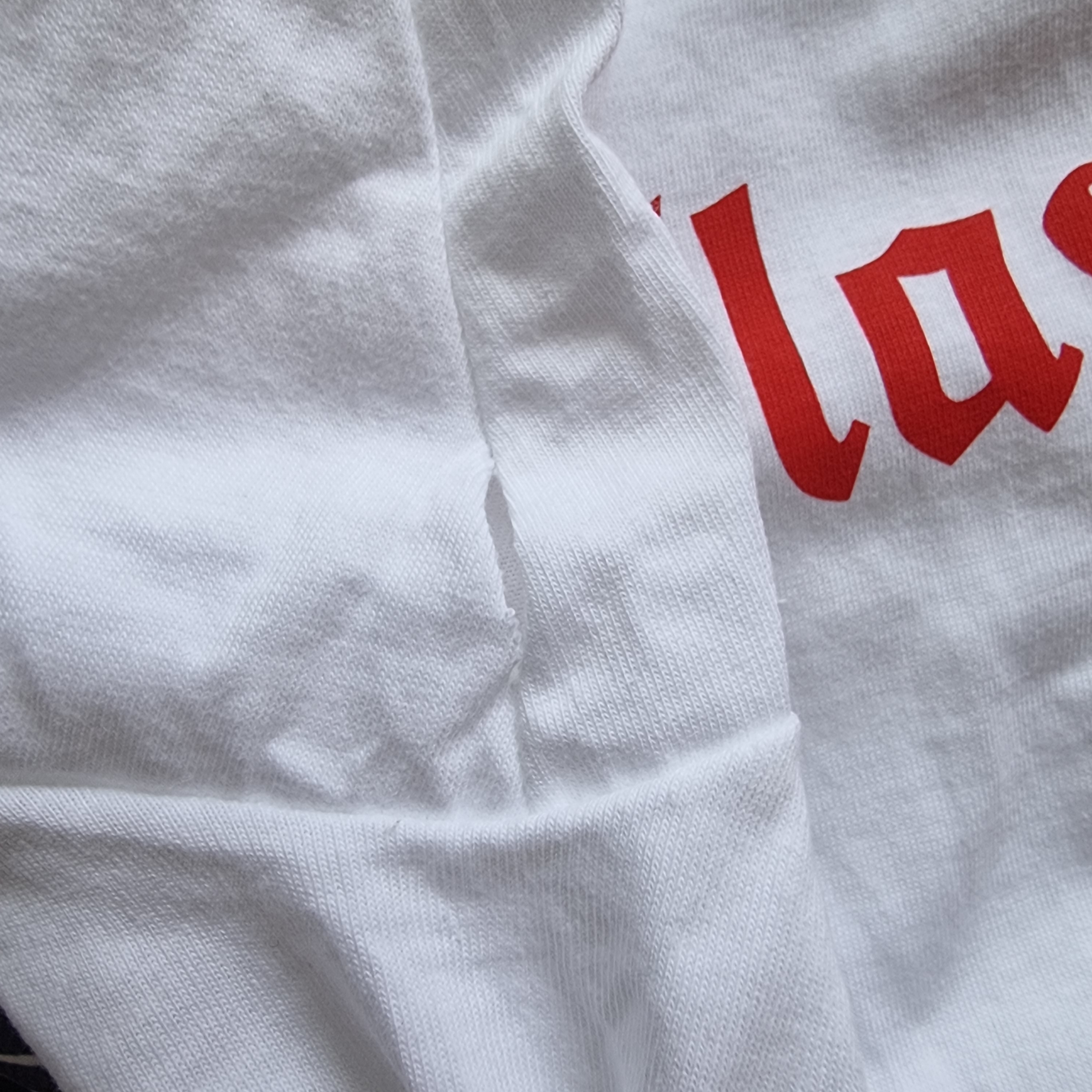 Supreme Play Dead T-Shirt White - 22FW 착용 스타일 - 1