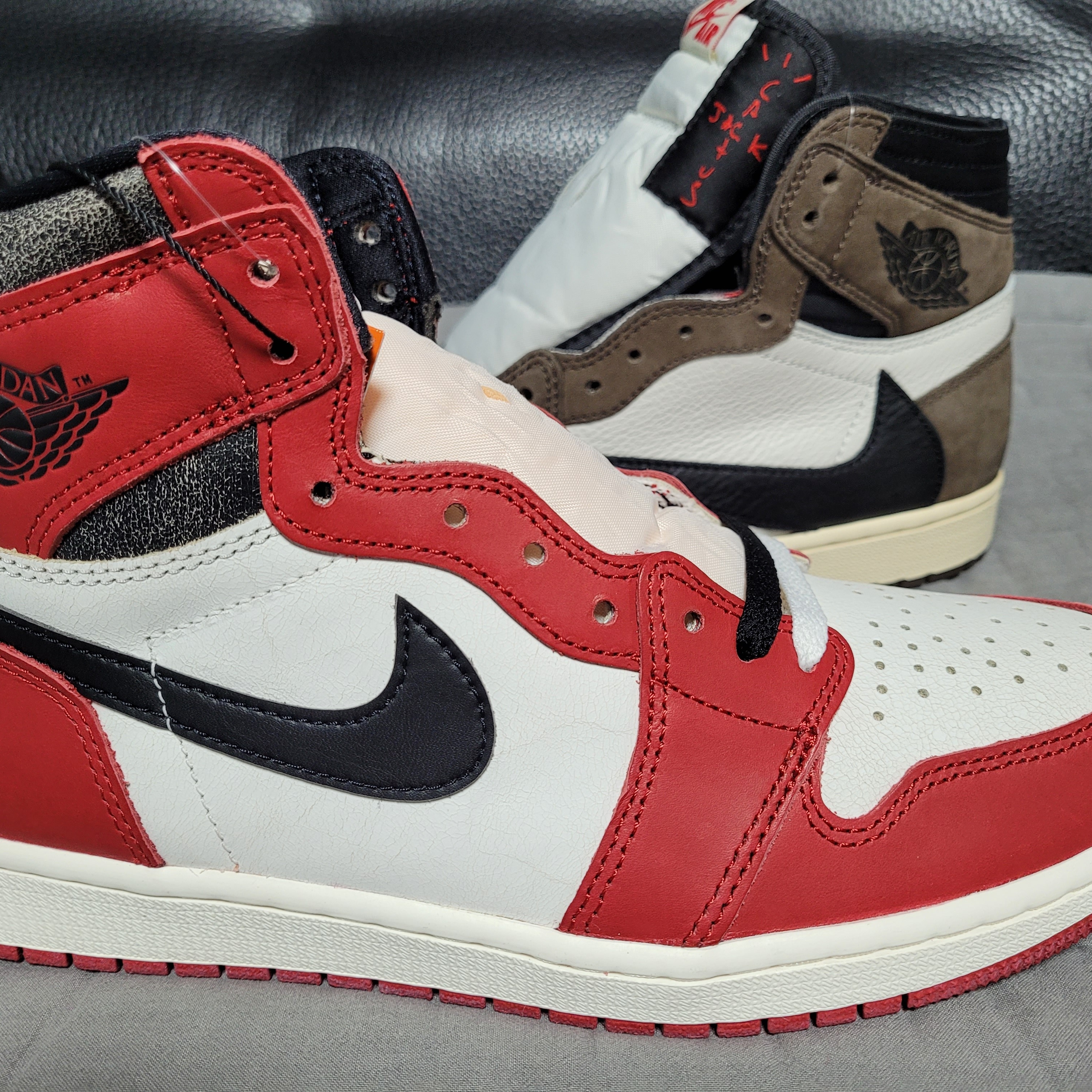 Jordan 1 x Travis Scott Retro High OG SP Mocha 착용 스타일 - 3