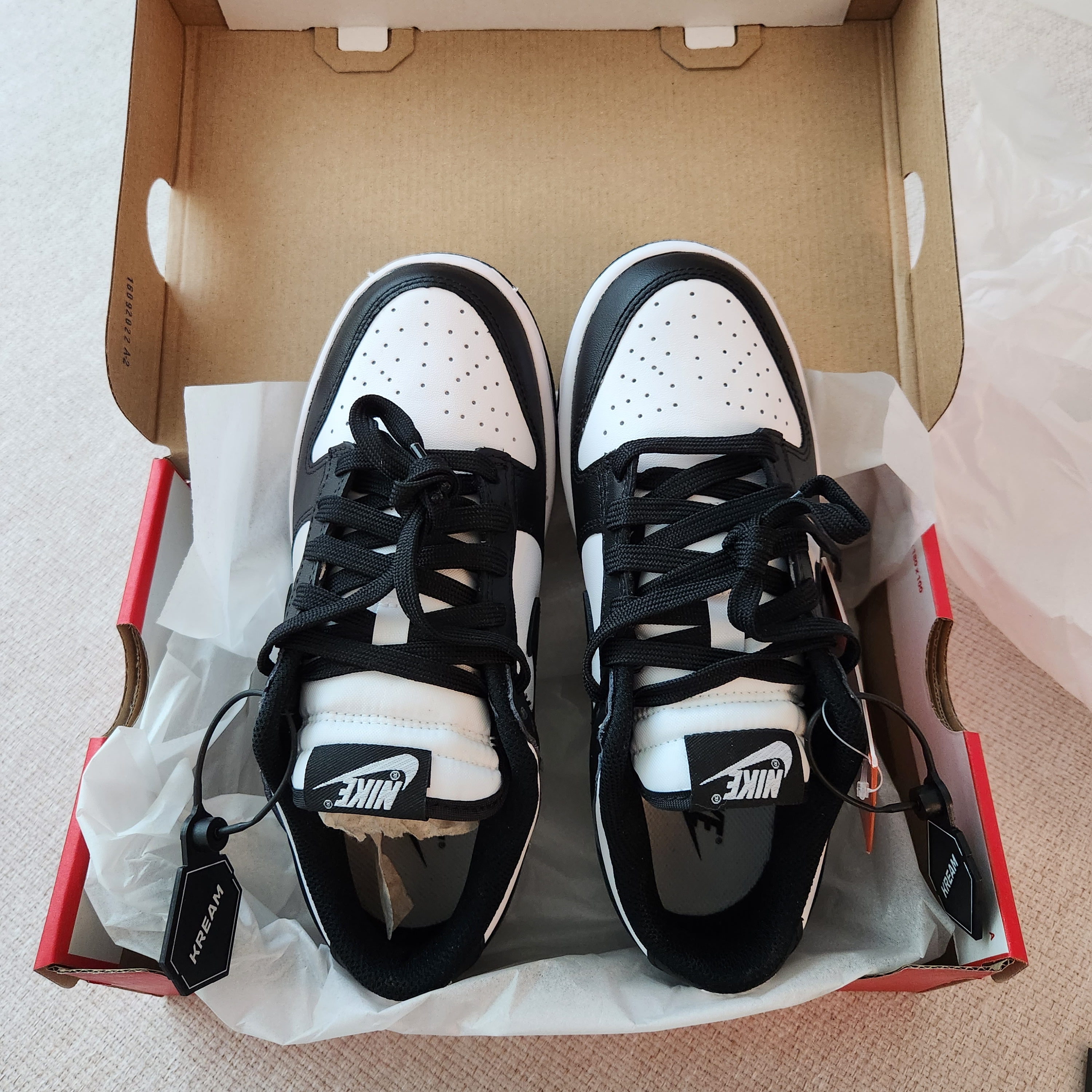(W) Nike Dunk Low Black 착용 스타일 - 3