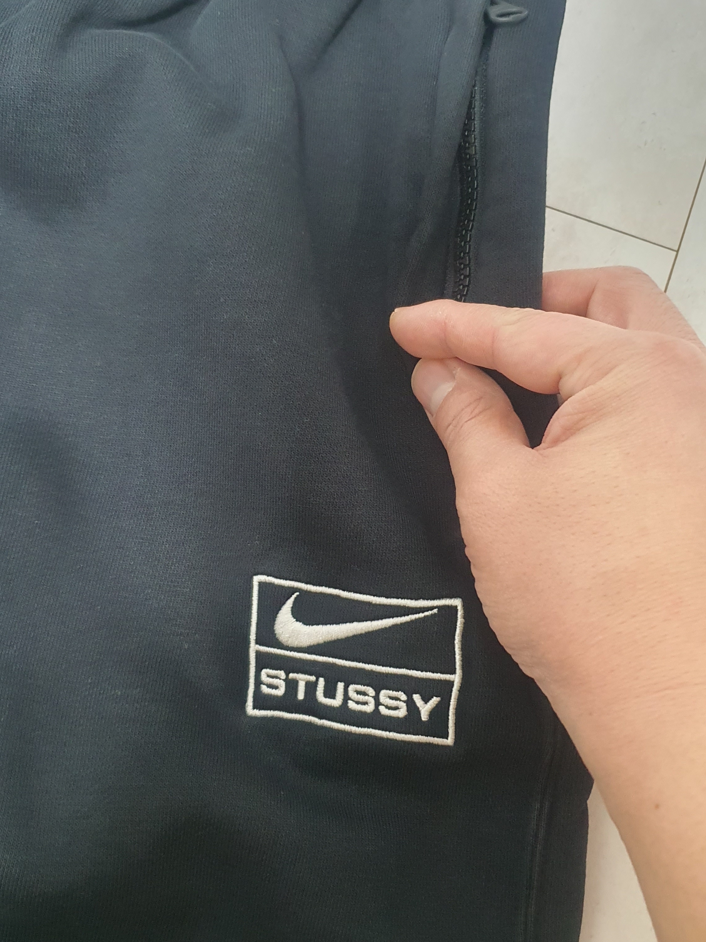 Nike x Stussy NRG Washed Fleece Pants Black (DO5296-010) 착용 스타일 - 1