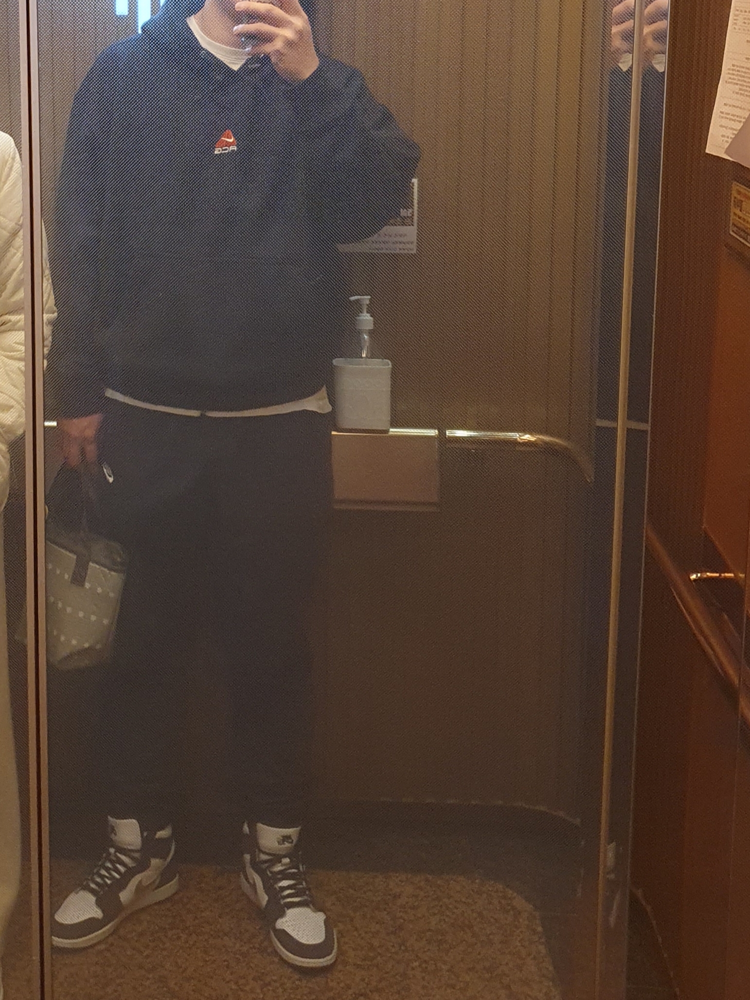 Nike ACG Therma-Fit Pullover Fleece Hoodie Black - Asia, Jordan 1 Retro High OG CO.JP Midnight Navy 착용 스타일