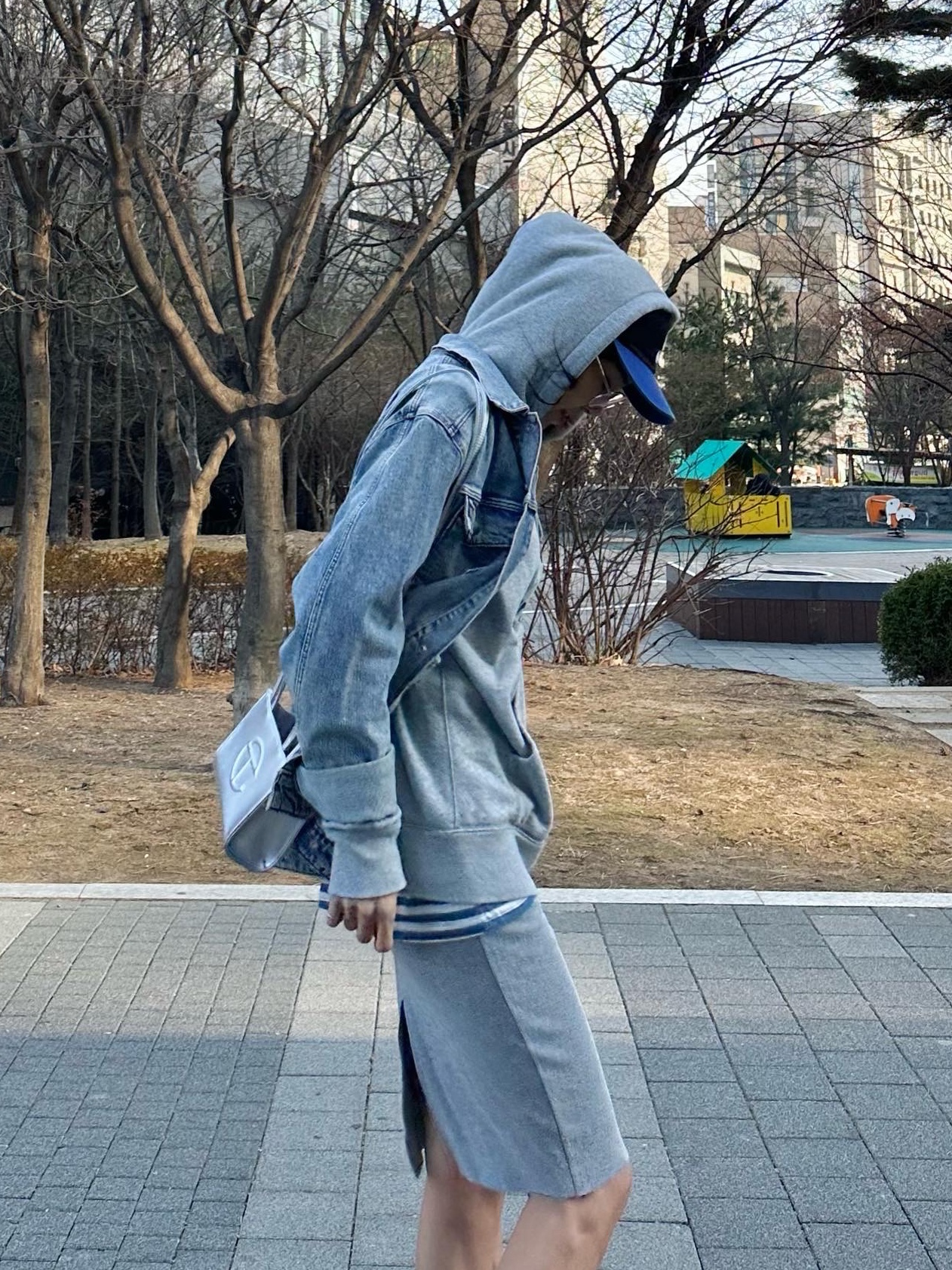 Jordan 1 x Travis Scott x Fragment Retro Low OG SP Military Blue, (W) Isabel Marant Mansel Hoodie Grey - 21SS 착용 스타일 - 3